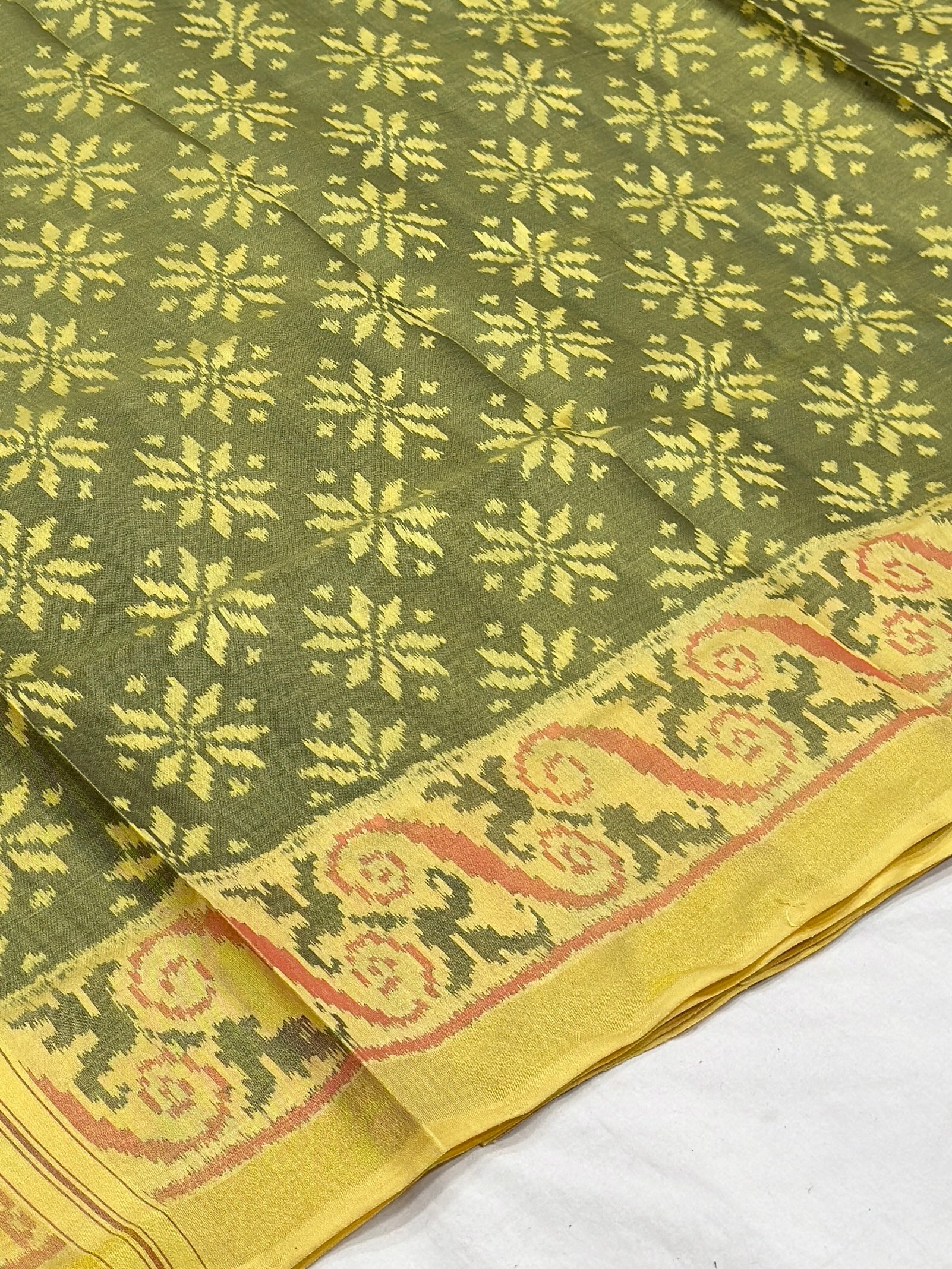 Light yellow & Grey Design Single Ikat Patola saree