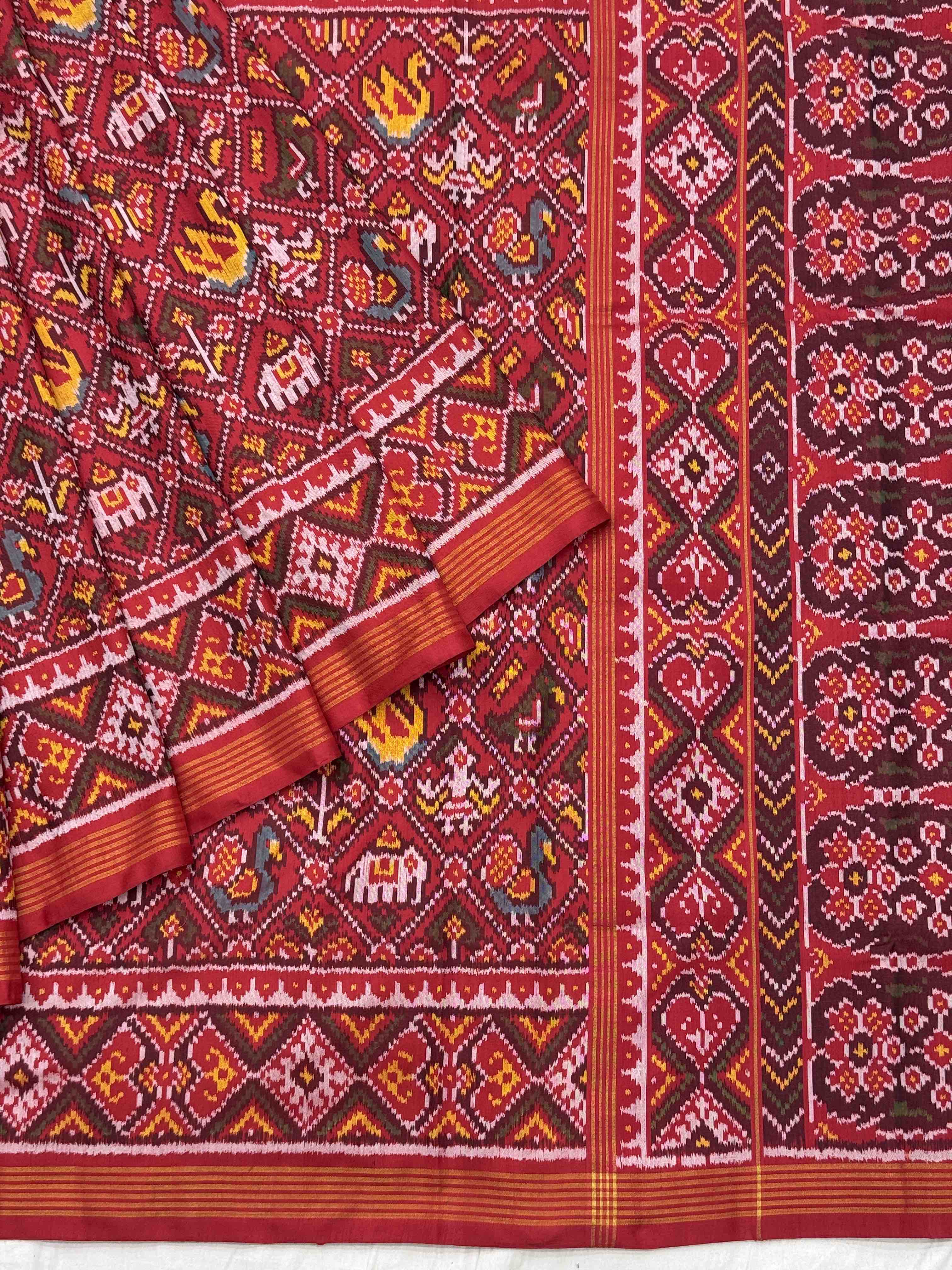 Red Narikunjar single Ikat Patola