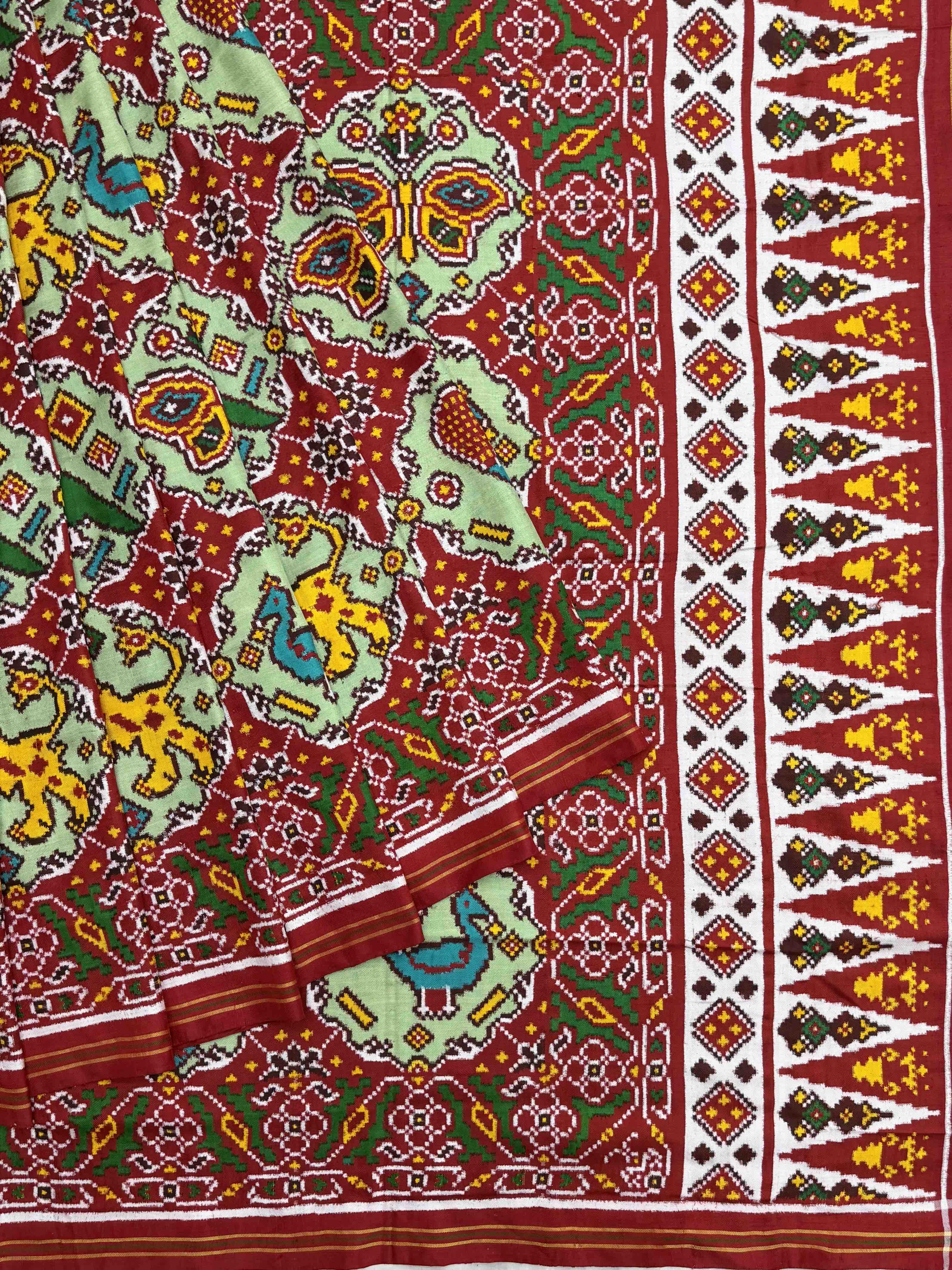 Red & pista figure design Patan Patola