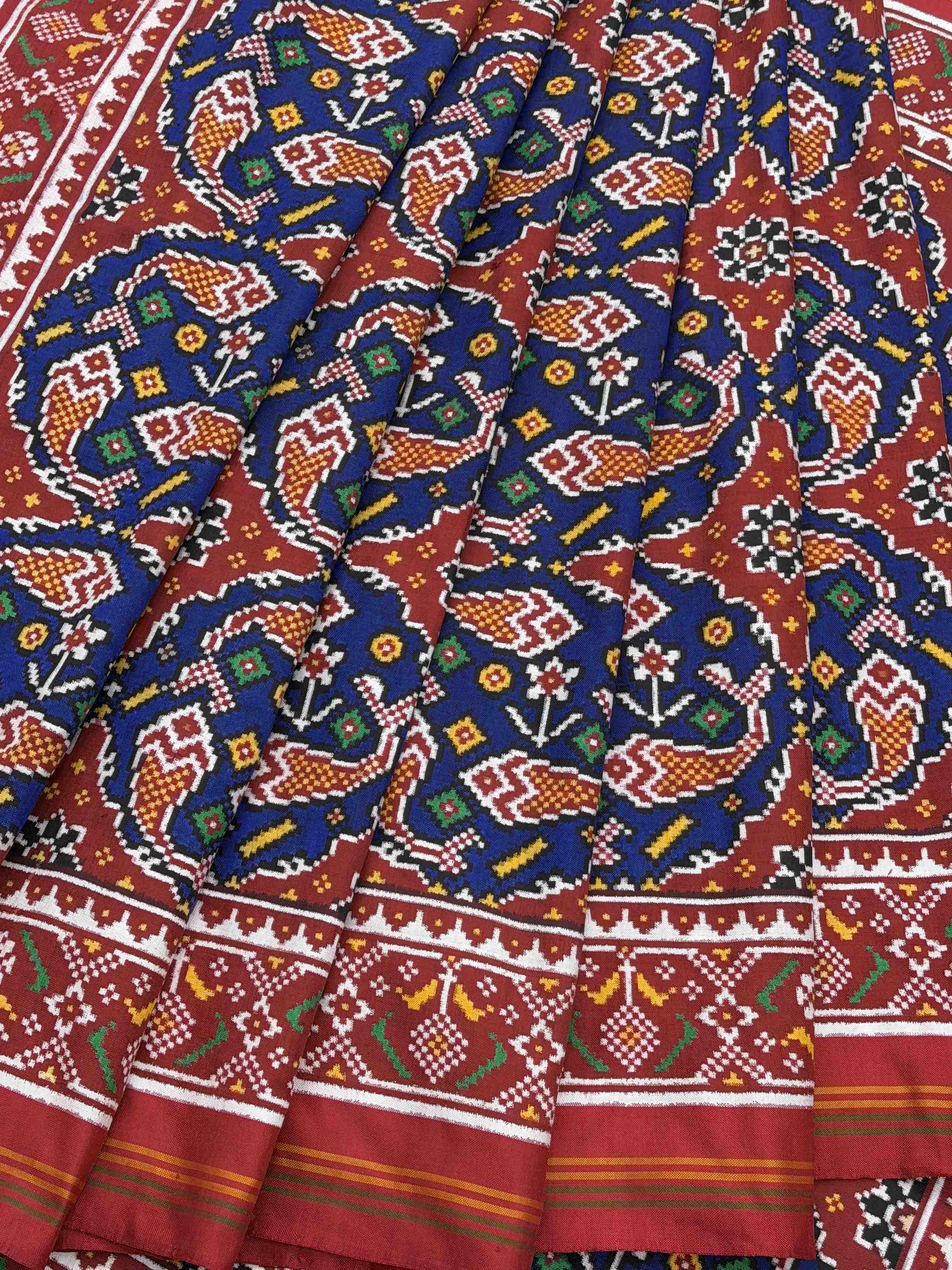 Red Blue Chhabdi fish patan Patola