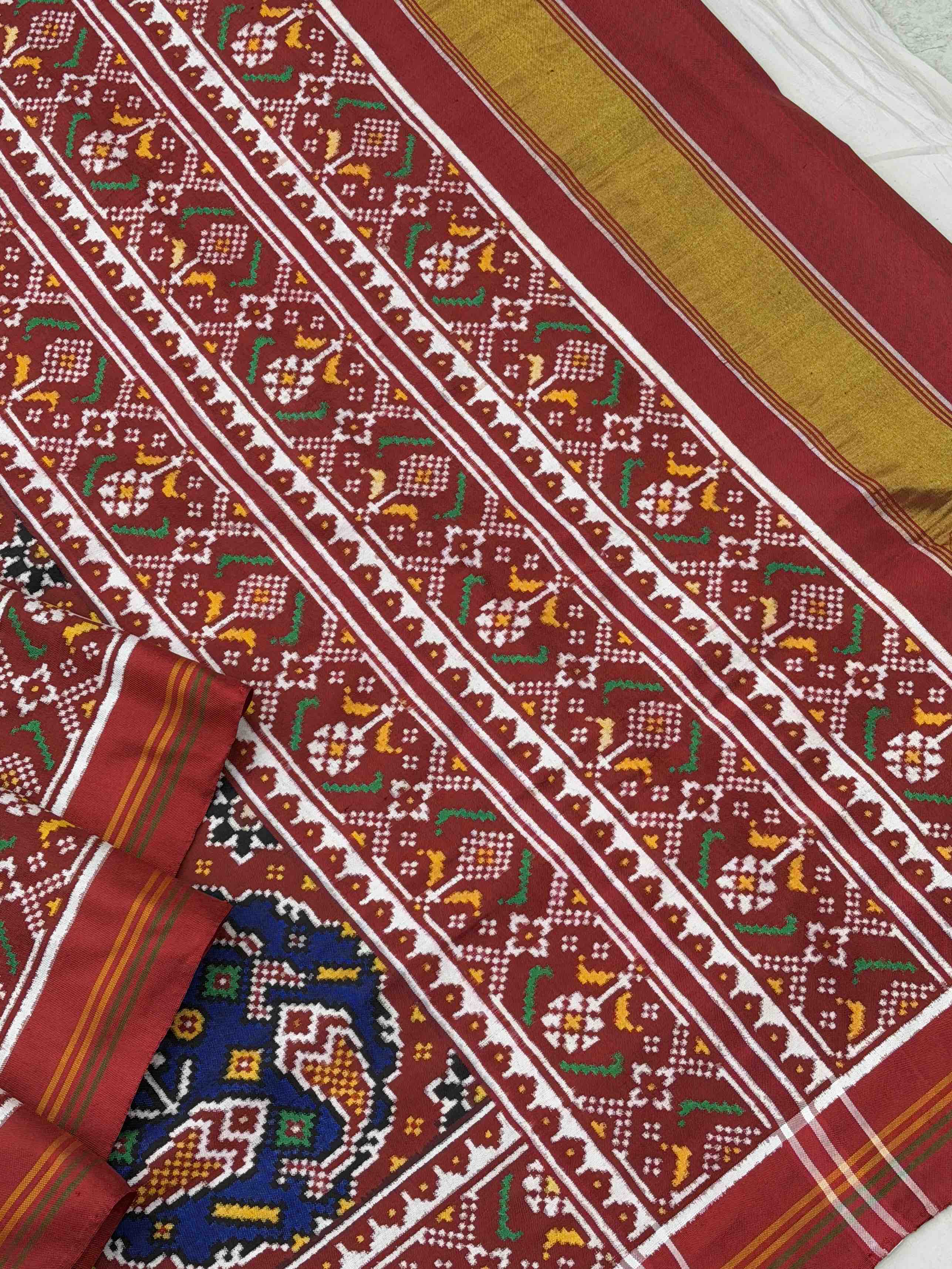 Red Blue Chhabdi fish patan Patola