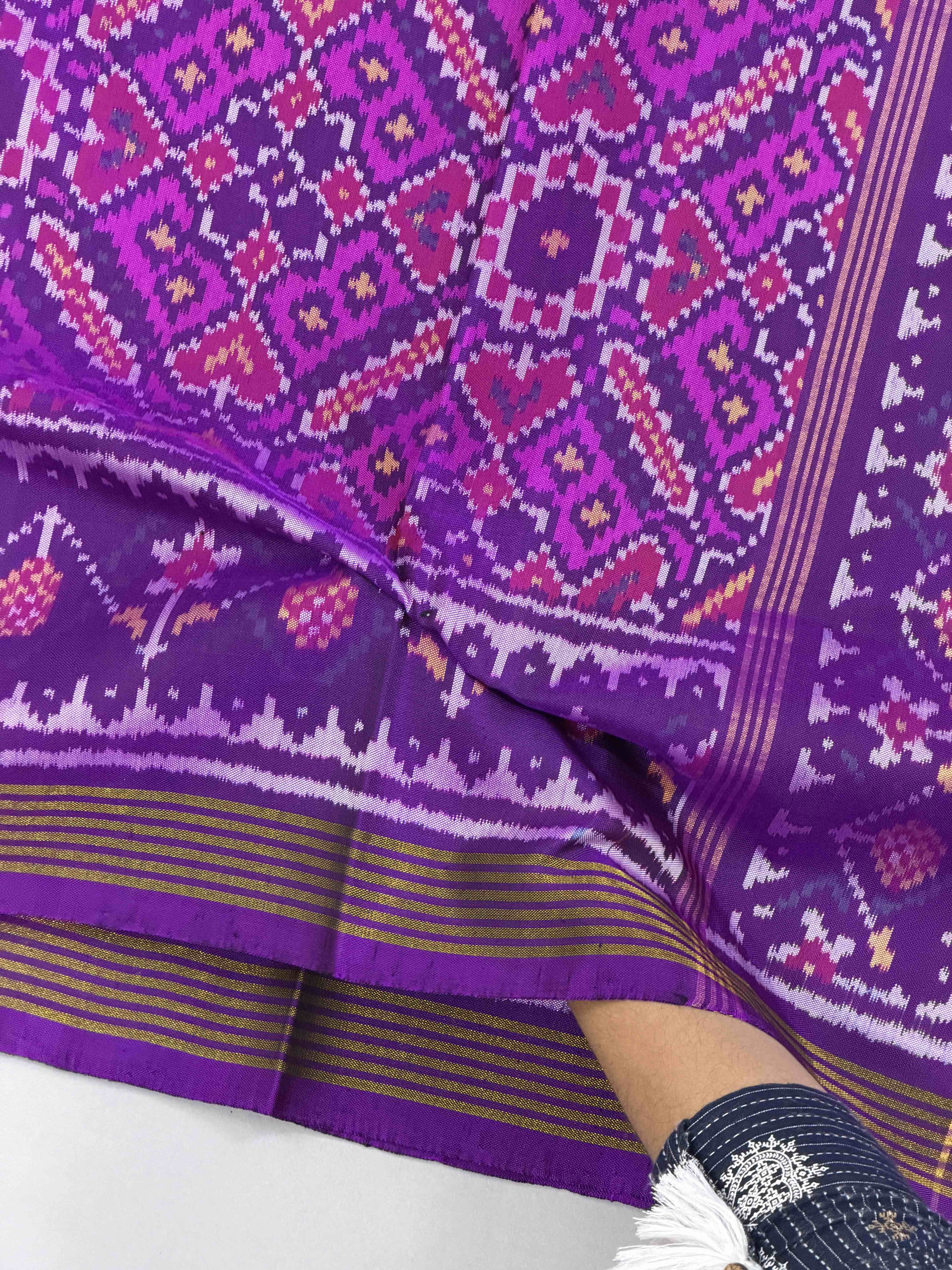 Magenta & Pink Manekchawk patola saree