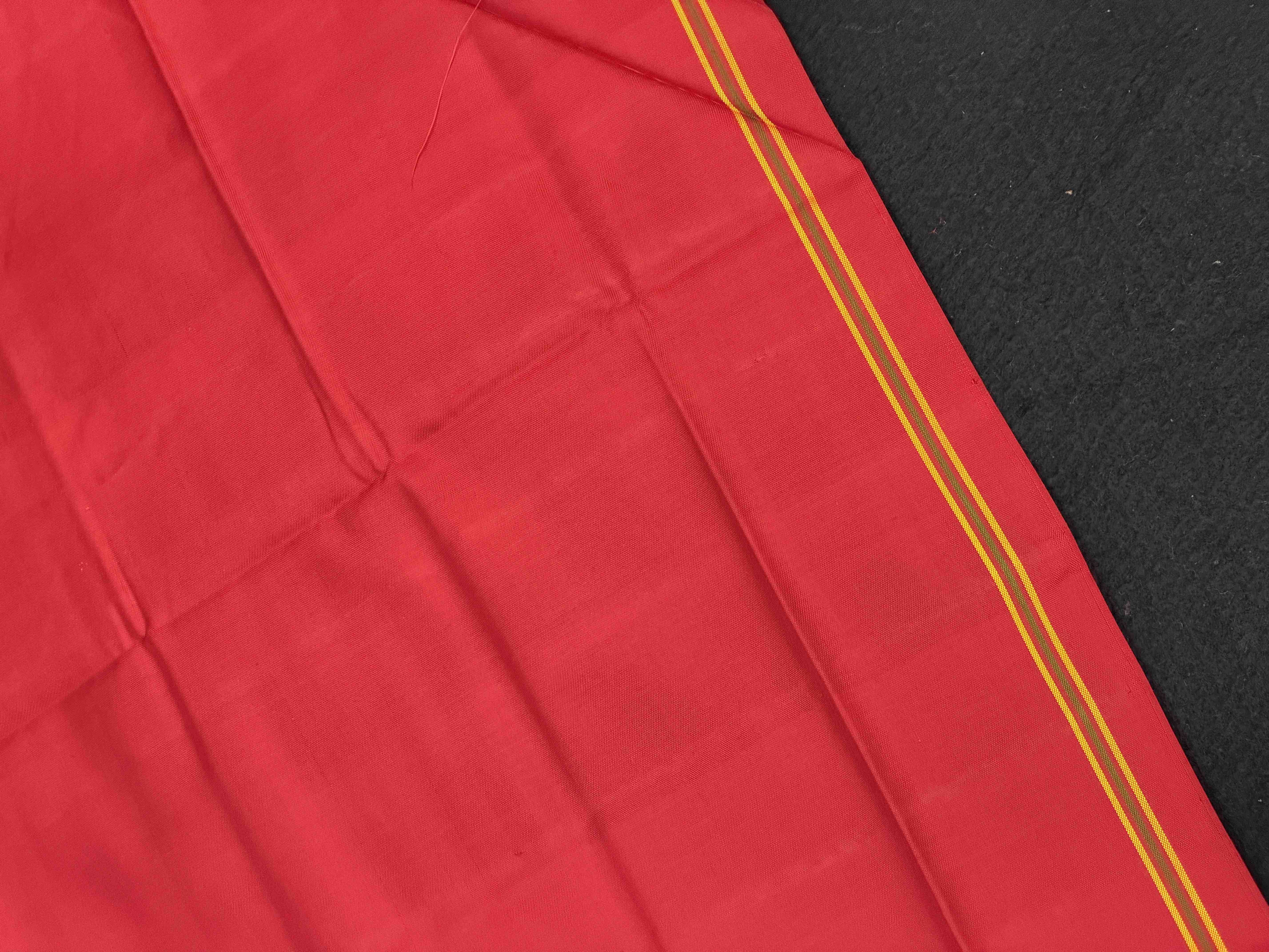 Offwhite flowers border with pink navratan Patola Saree