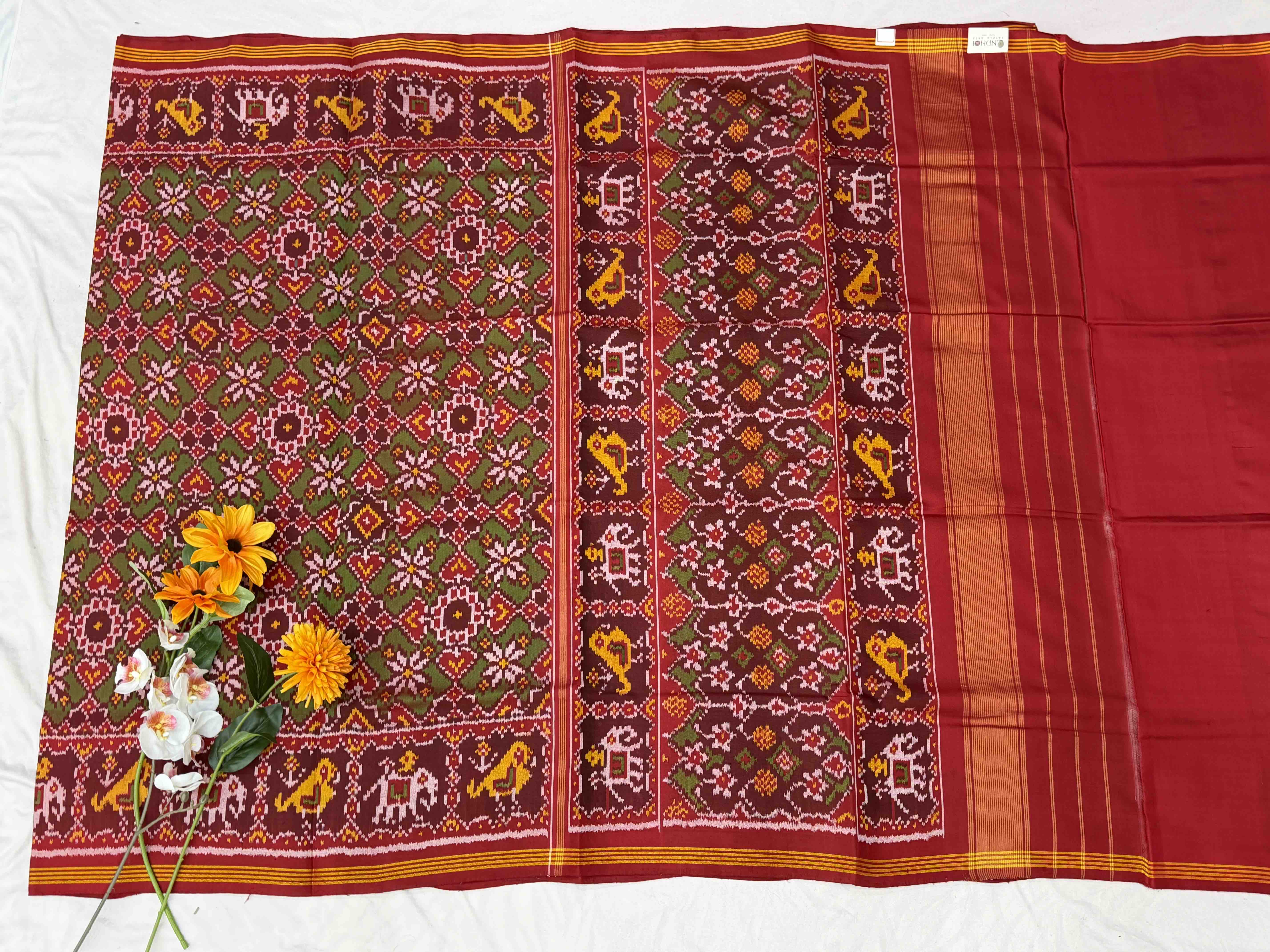 Red & Green Manekchawk Patola Saree
