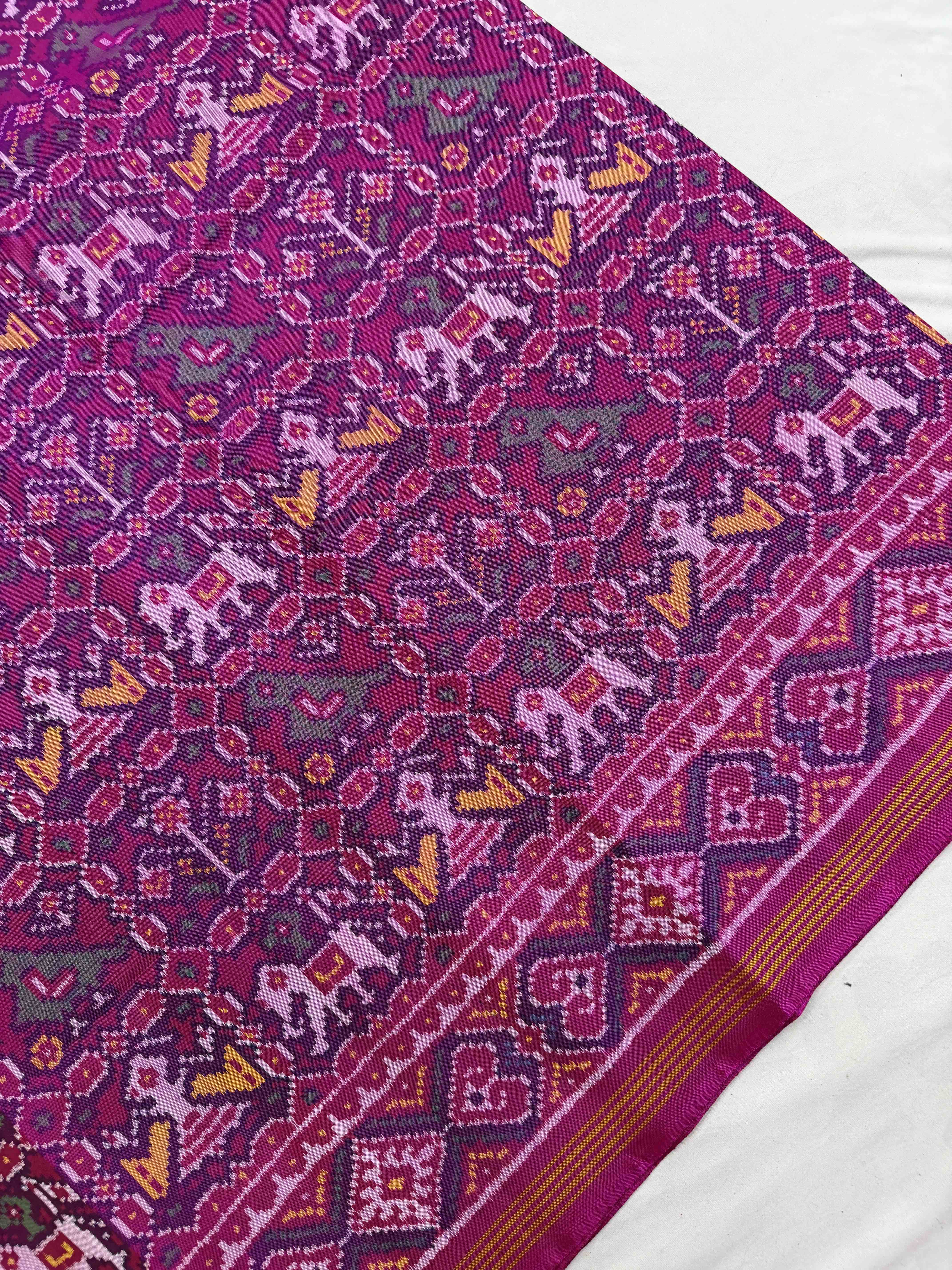 Beautiful Pink Sankali Narikunj Patola Saree