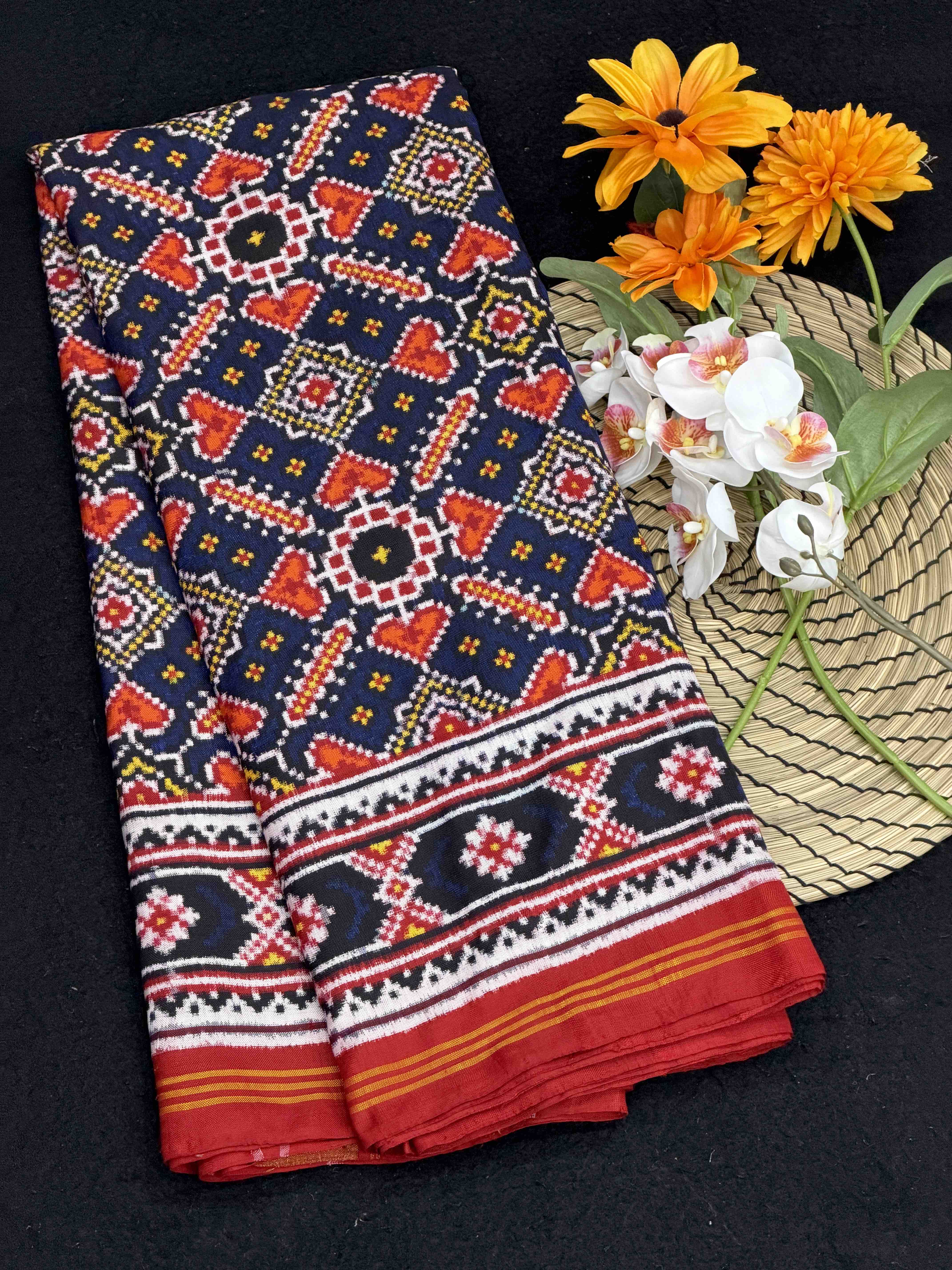 Red & Blue Combination Manekchawk Patan Patola Saree