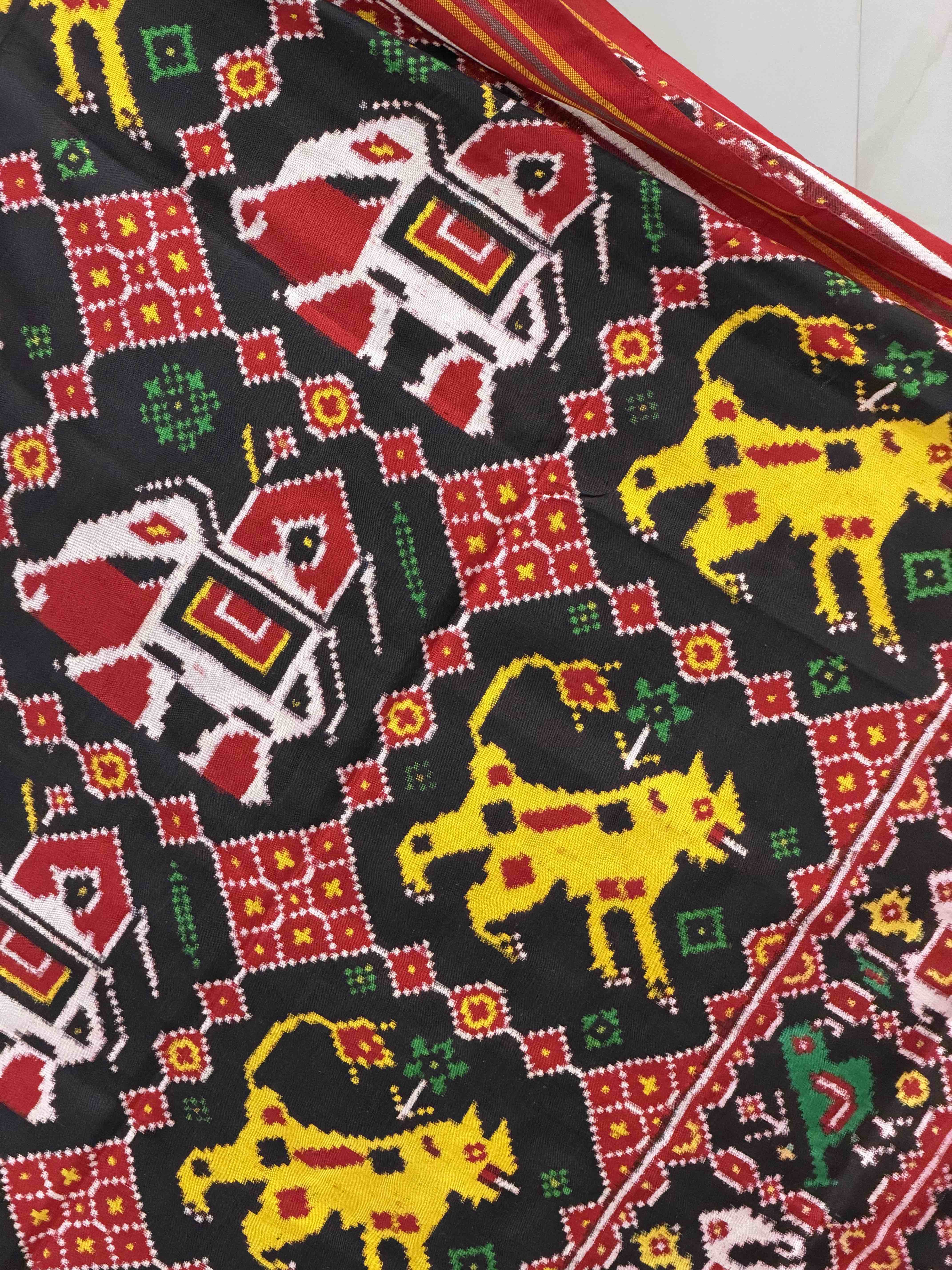 Maroon & Black sher Hathi Double ikat Dupatta