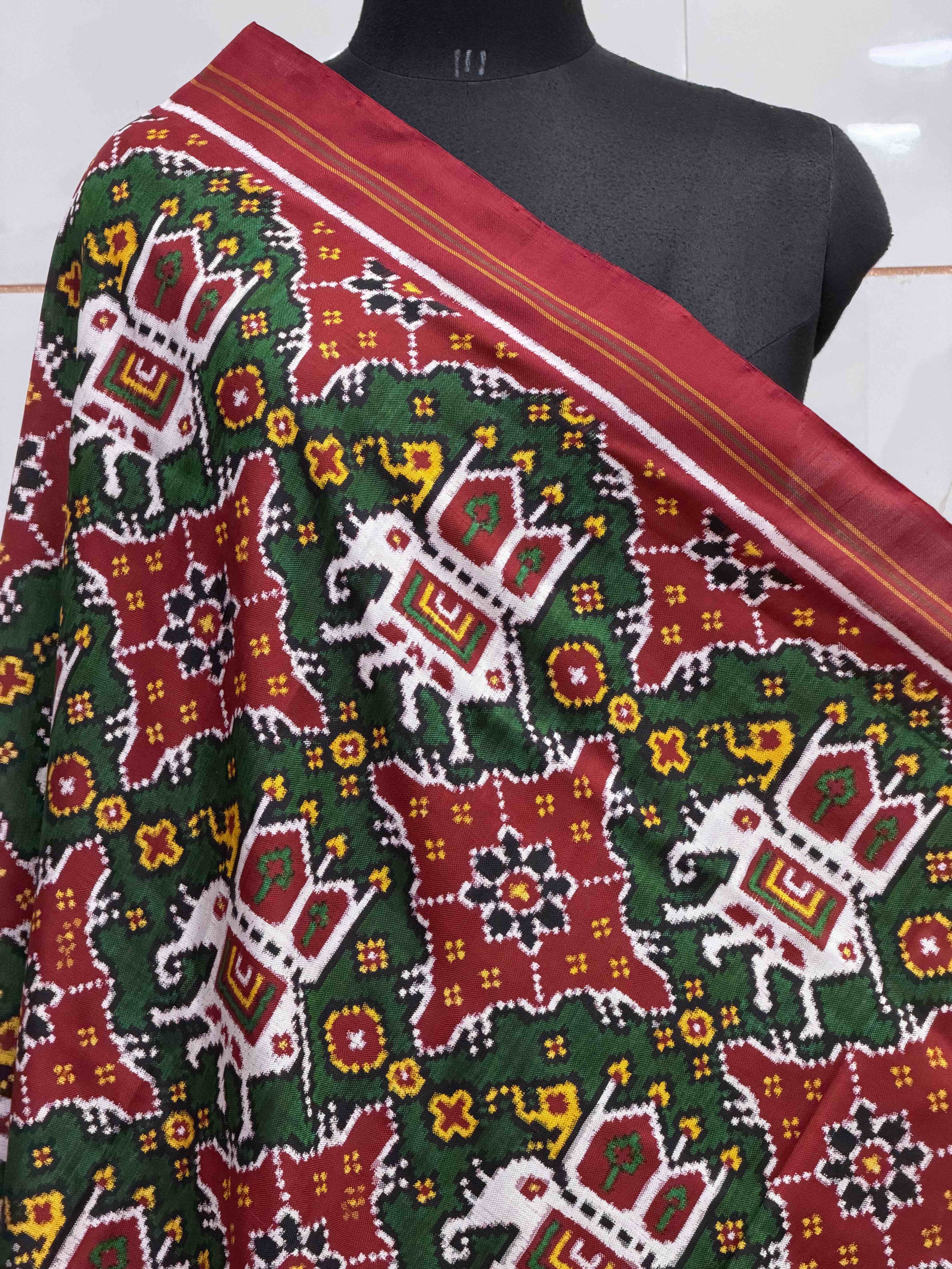 Red & green chhabdi figure double ikat Dupatta