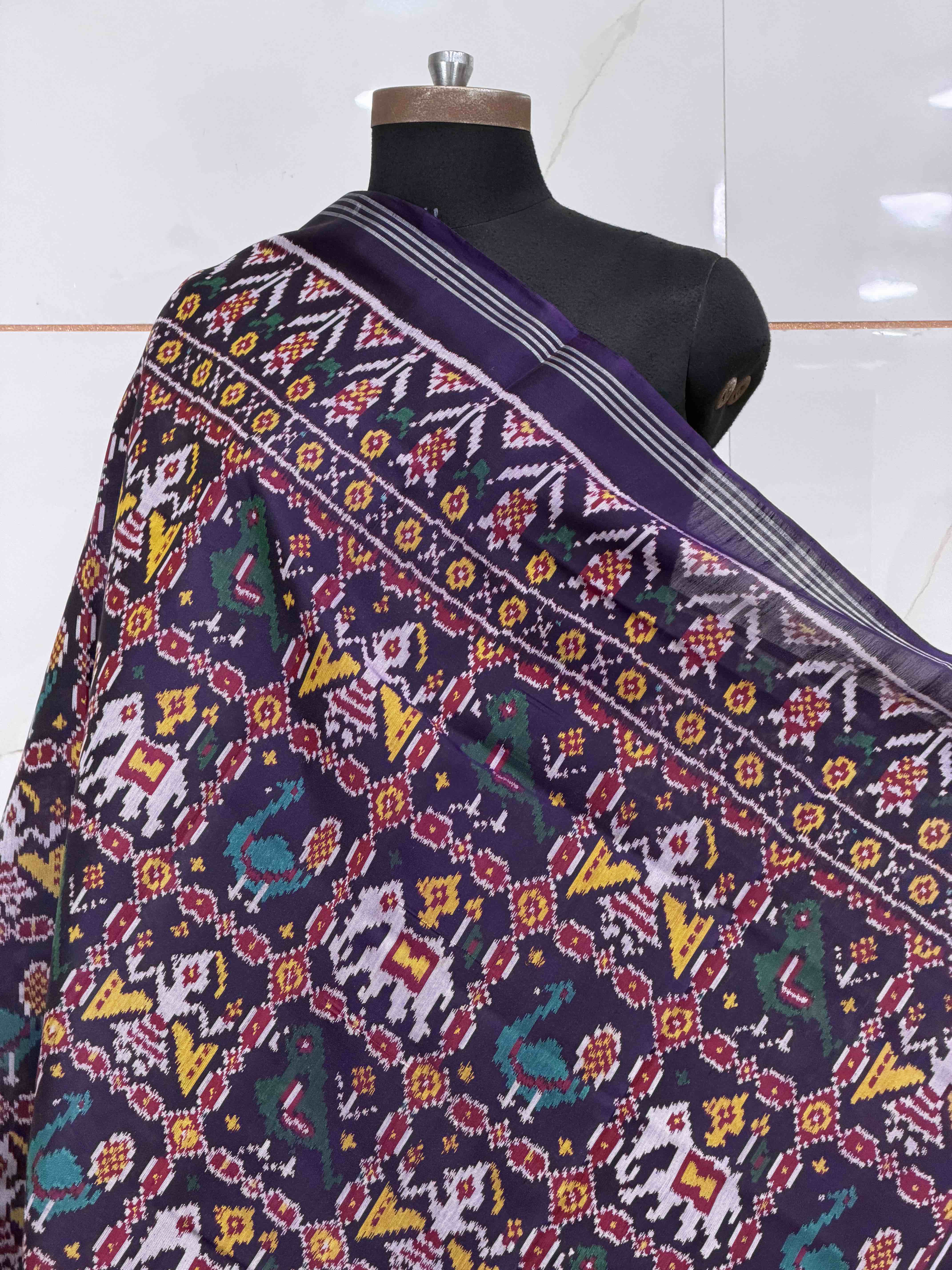Deep Puprle Sankali narikunj Single Ikat Dupatta