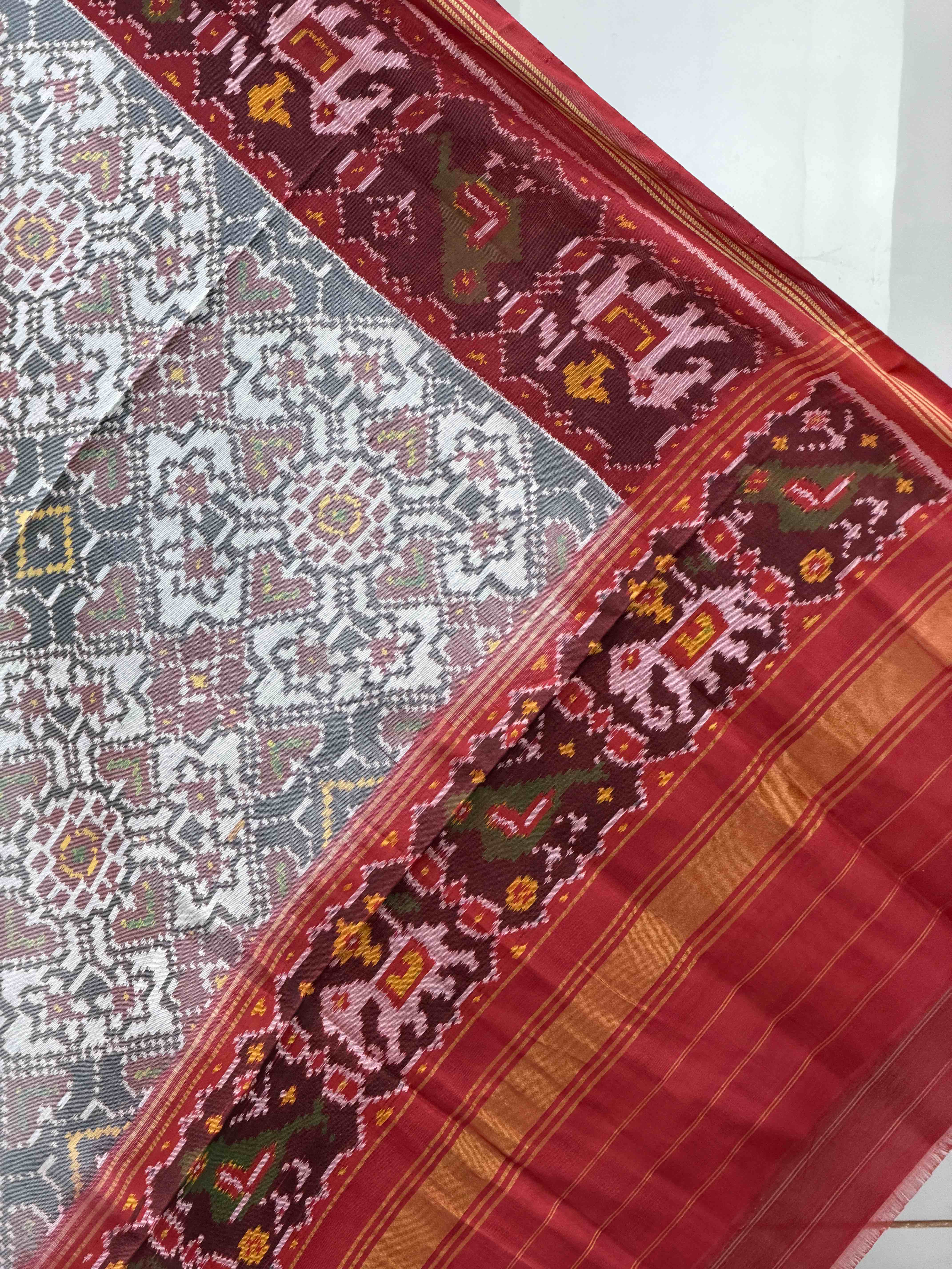 Red & white Manekchawk single ikat dupatta