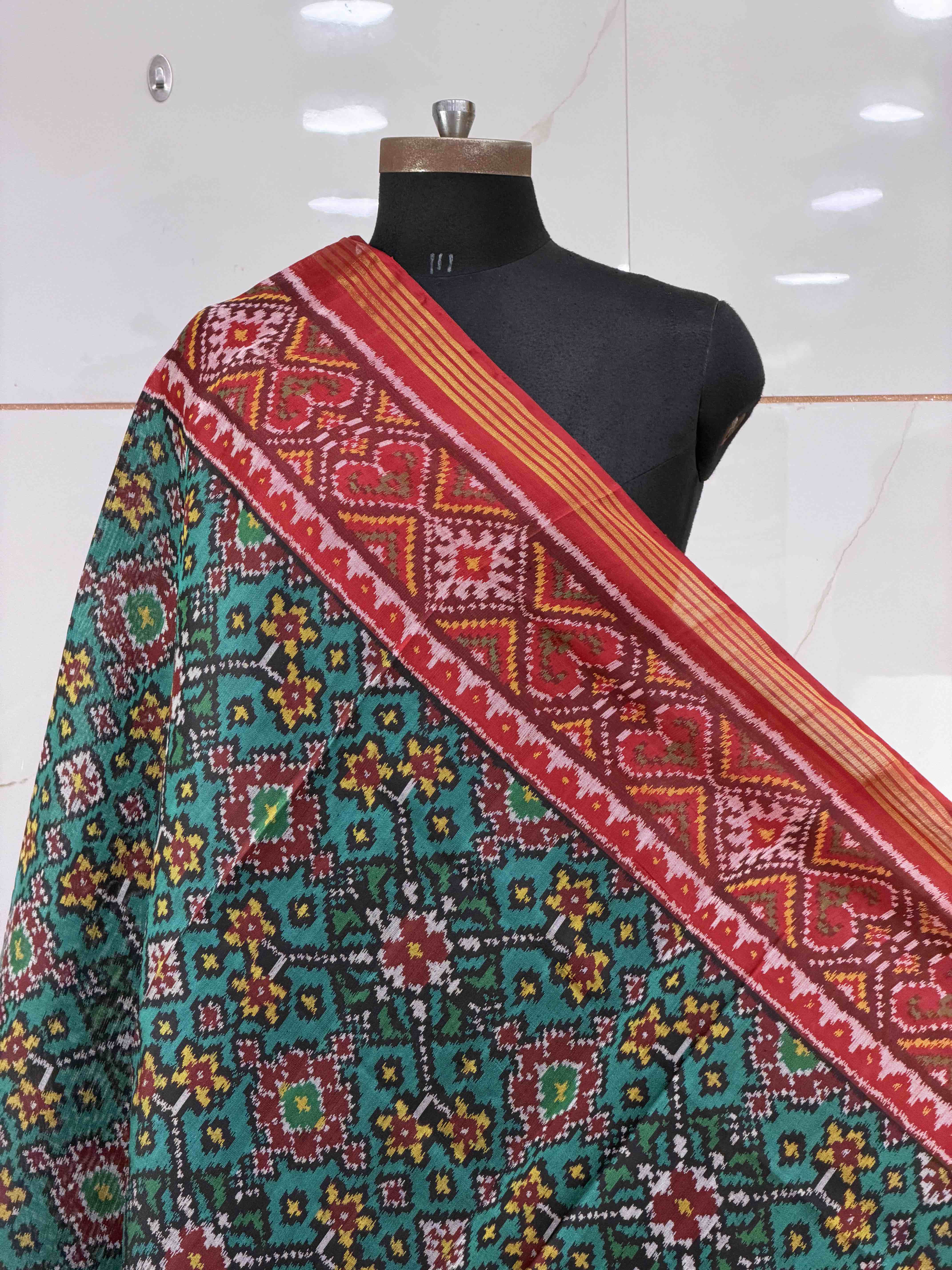Red & Rama Green Navaratan Single Ikata Dupatta