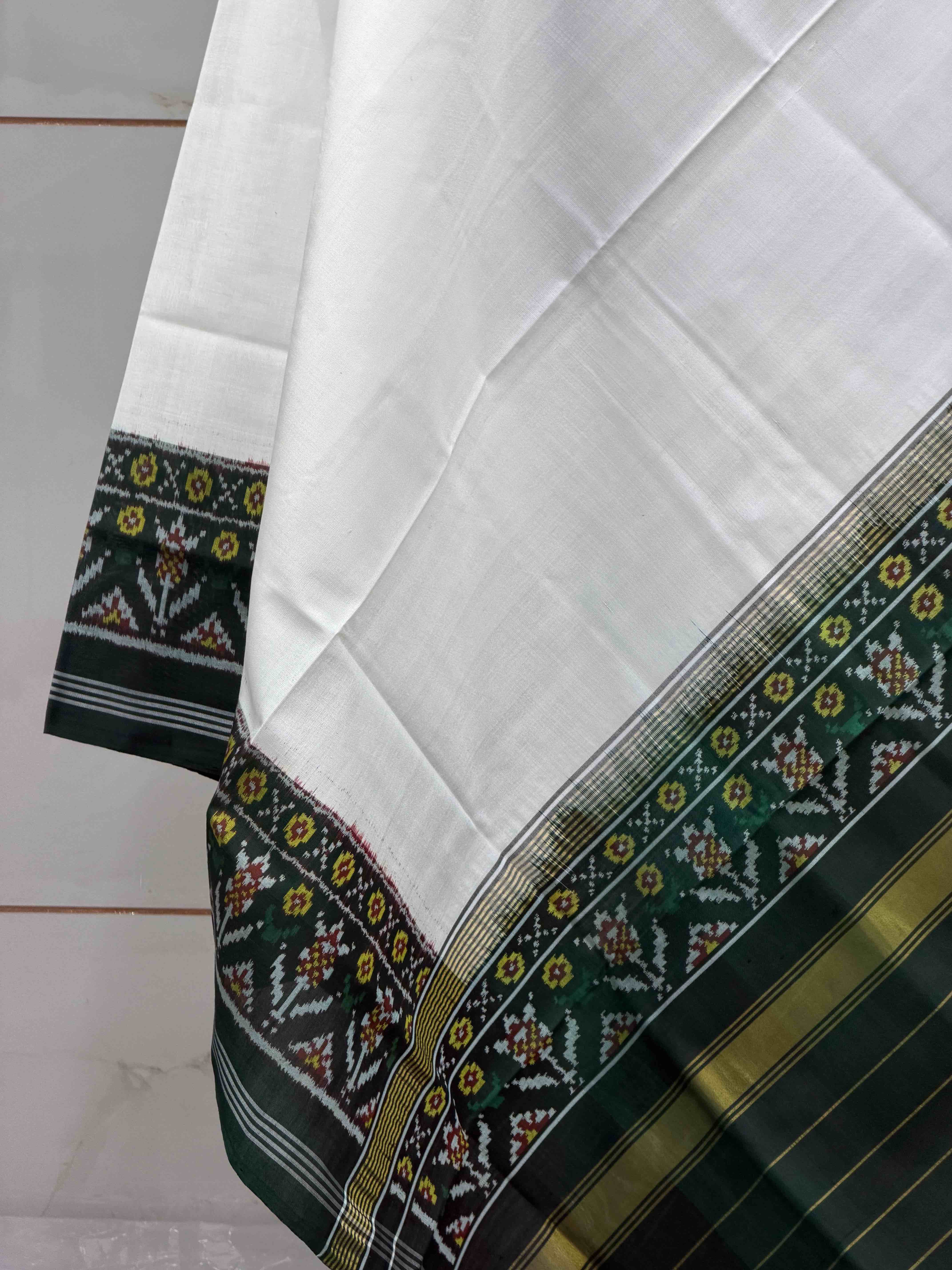 Green & plain white Gala border Single Ikat Dupatta