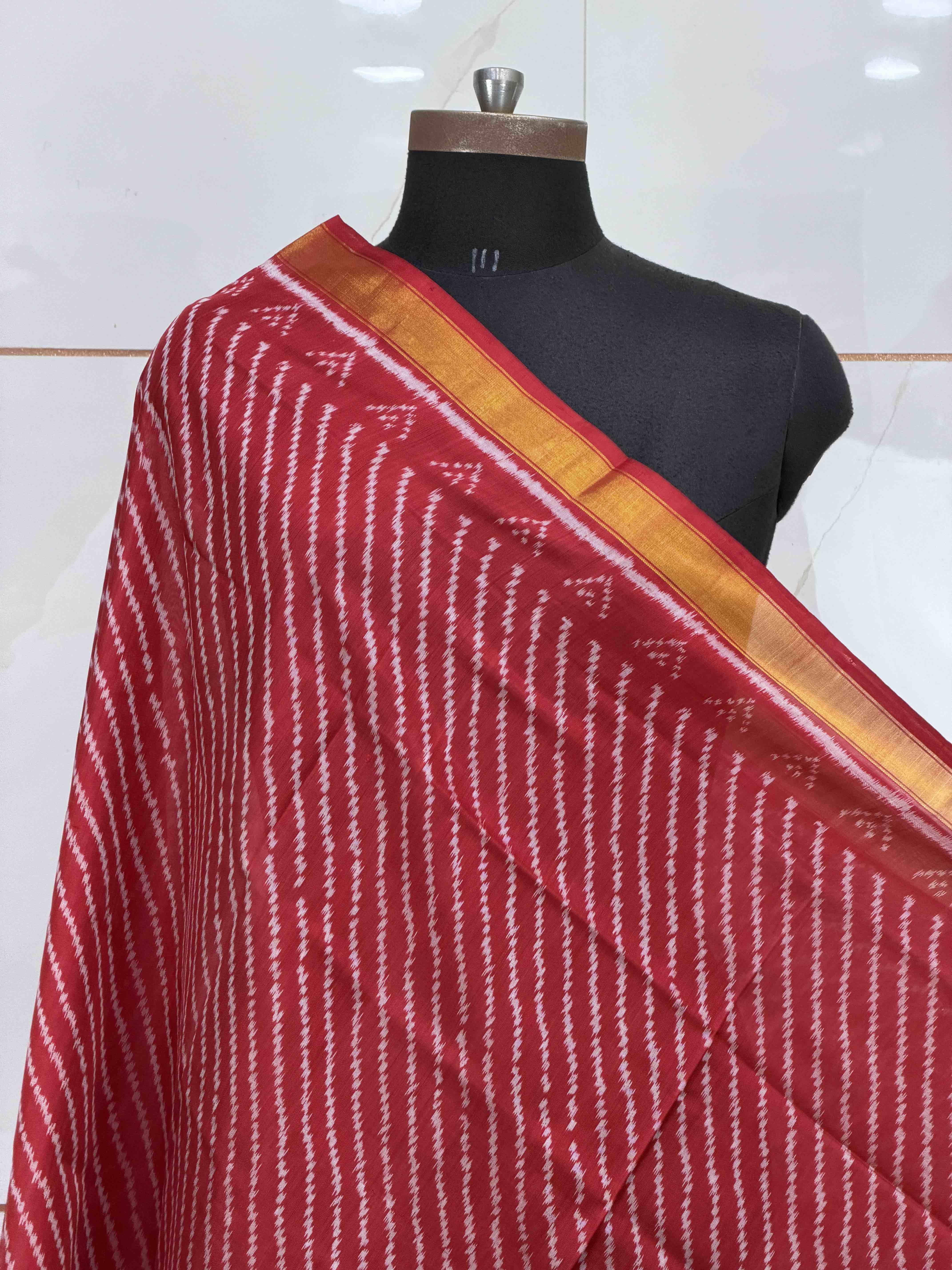 Small dupatta in laheria Single Ikat weave