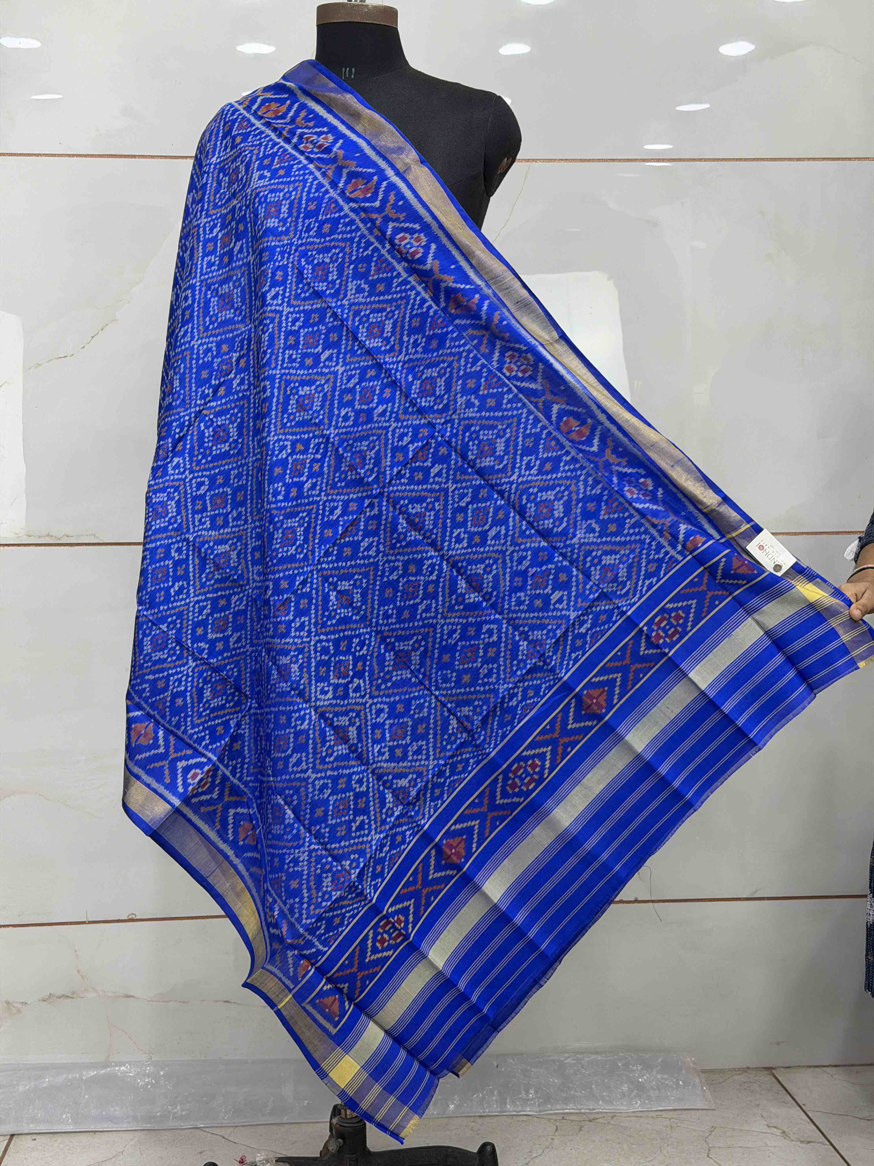 Small dupatta in panchanda design weave single ikat