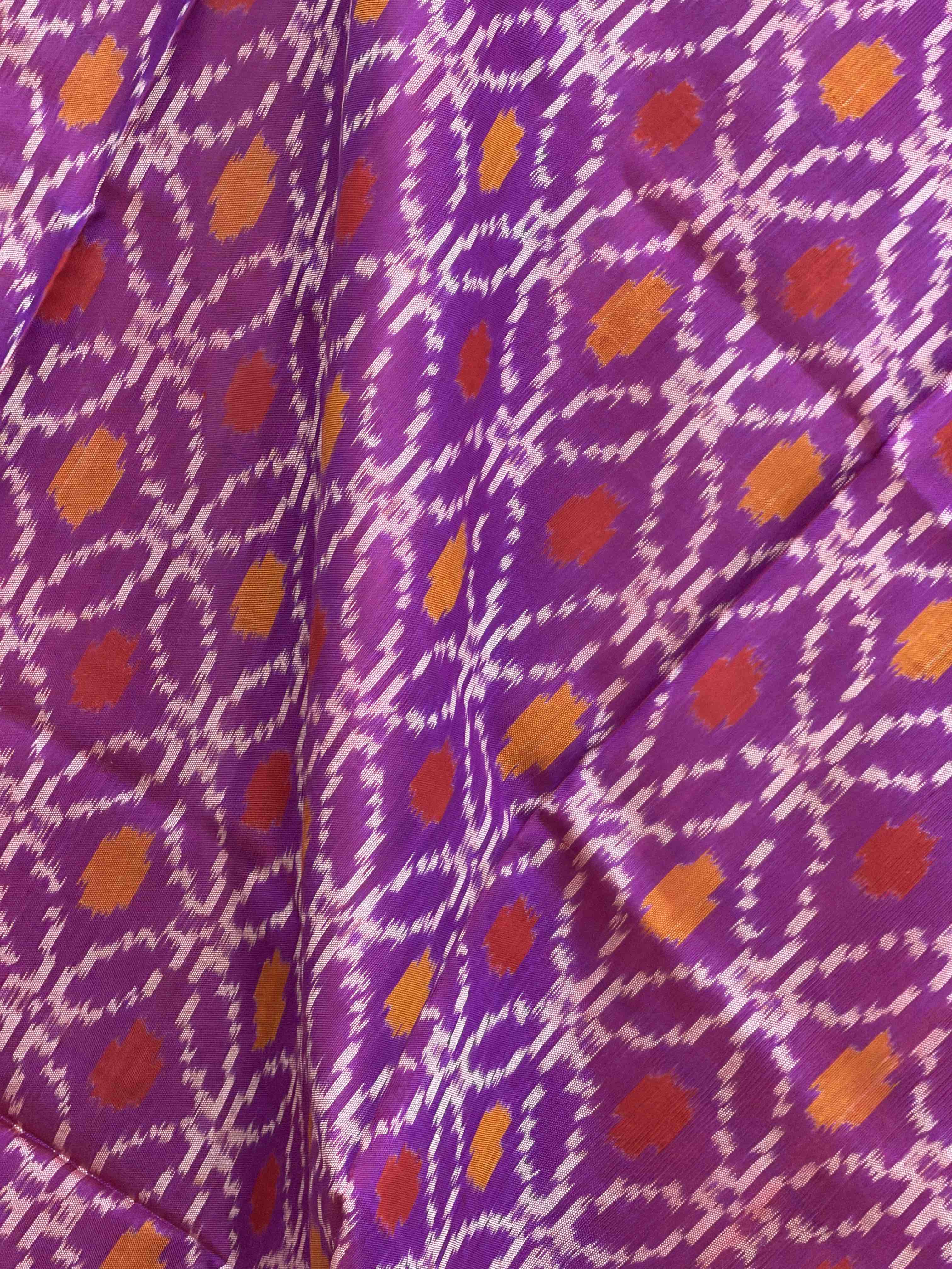 Small dupatta in Magenta solsitara single ikat weave