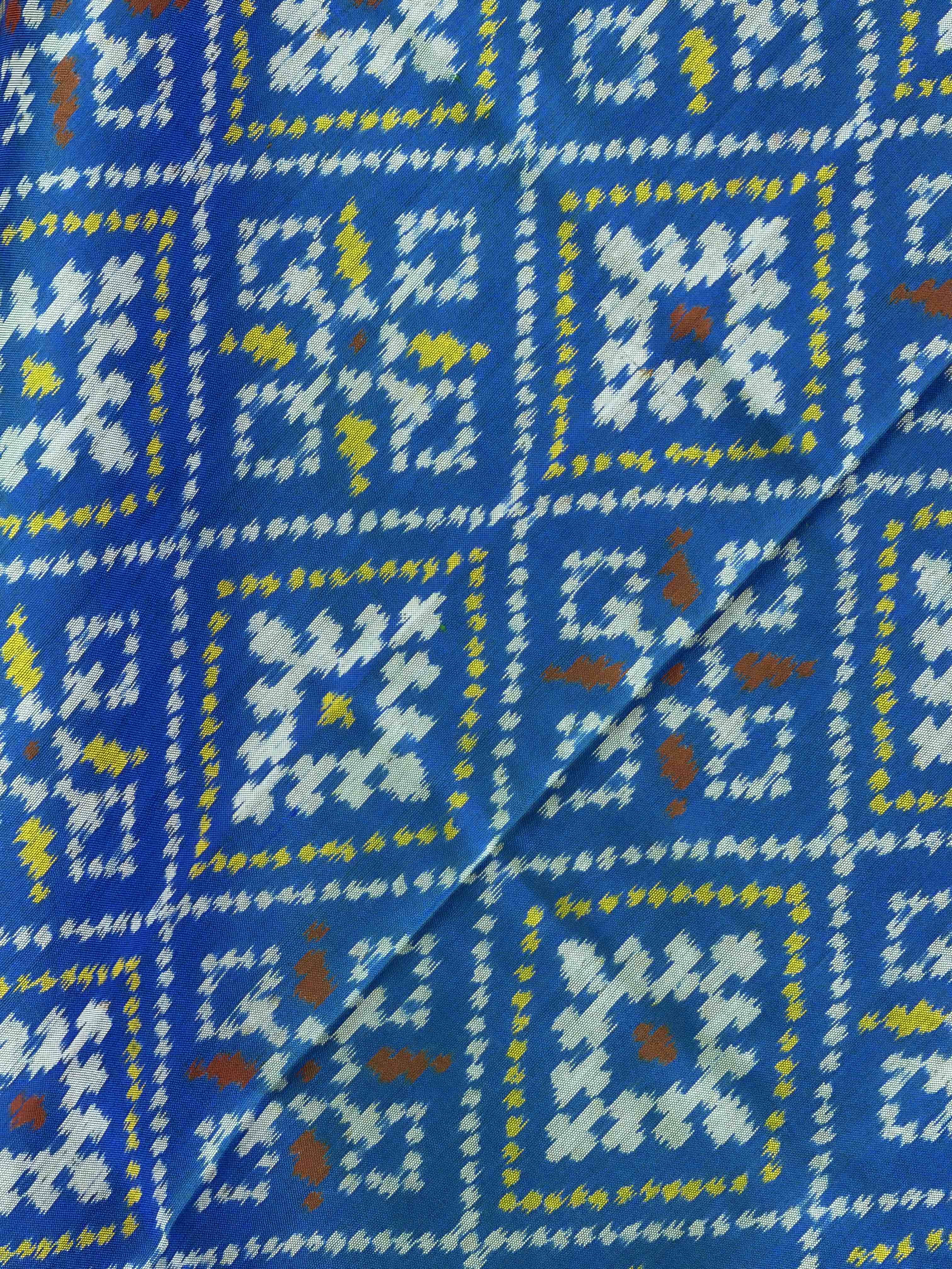 Small dupatta in panchanda design single ikat woven