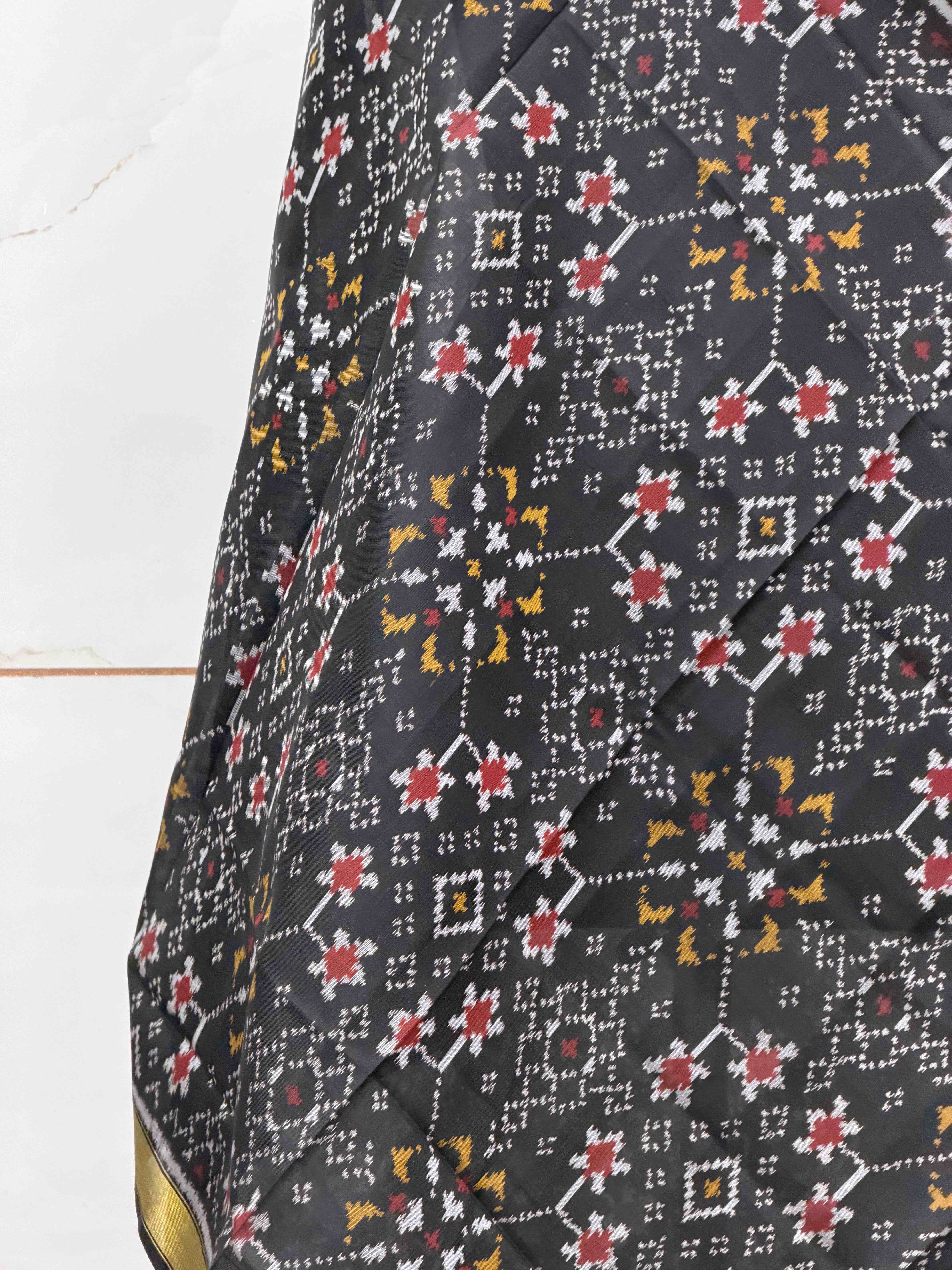 Small dupatta in black navaratan design single ikat weave