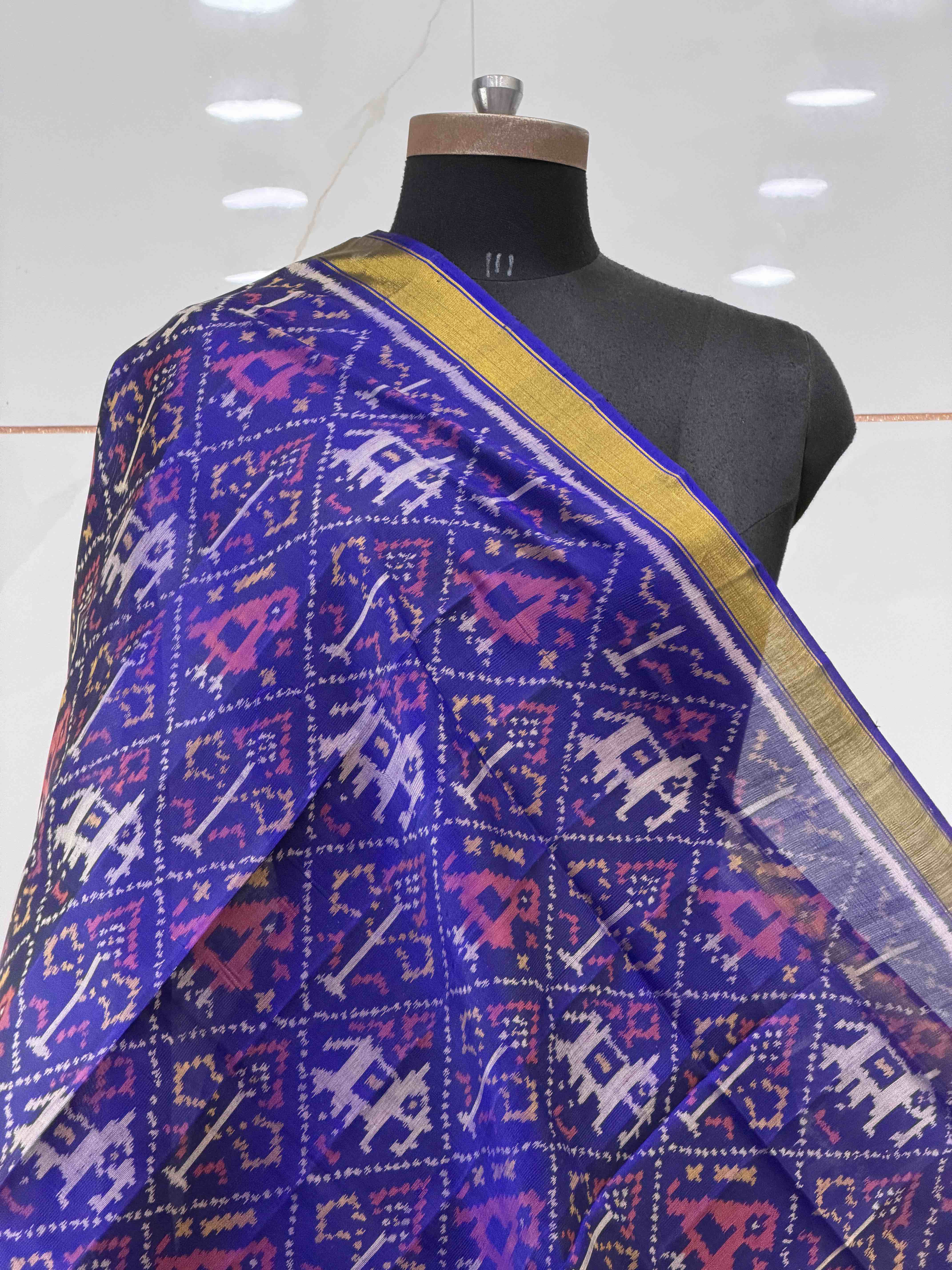 Small dupatta in narikunj design single ikat woven