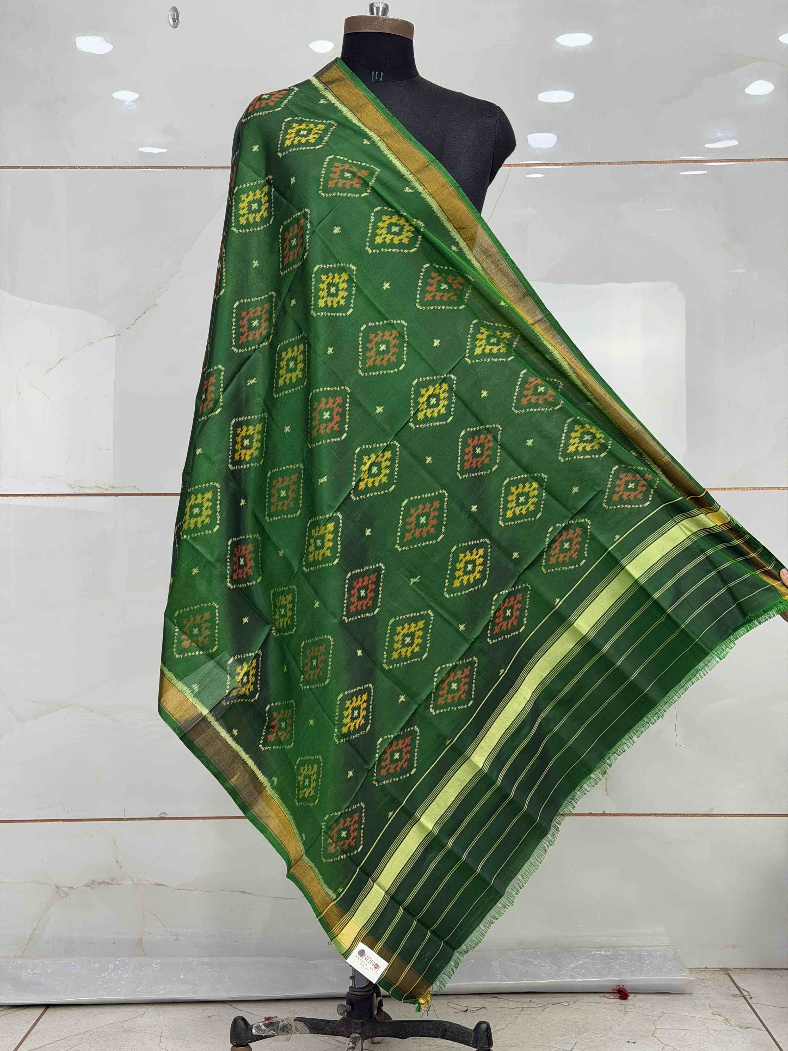 Small dupatta in Green shade panchanda design woven in single ikat