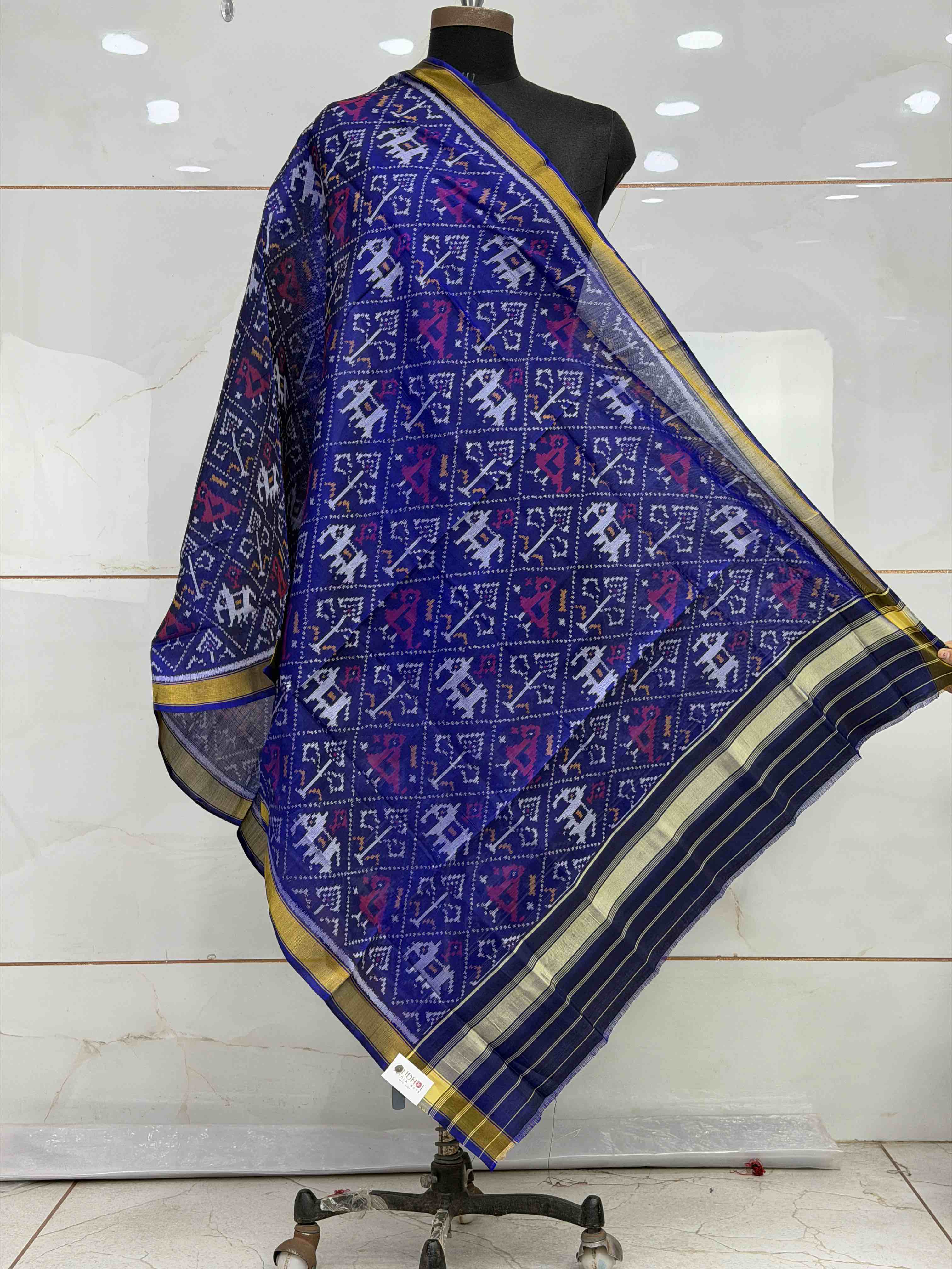Small dupatta blue colour nari kunj design in single ikat woven