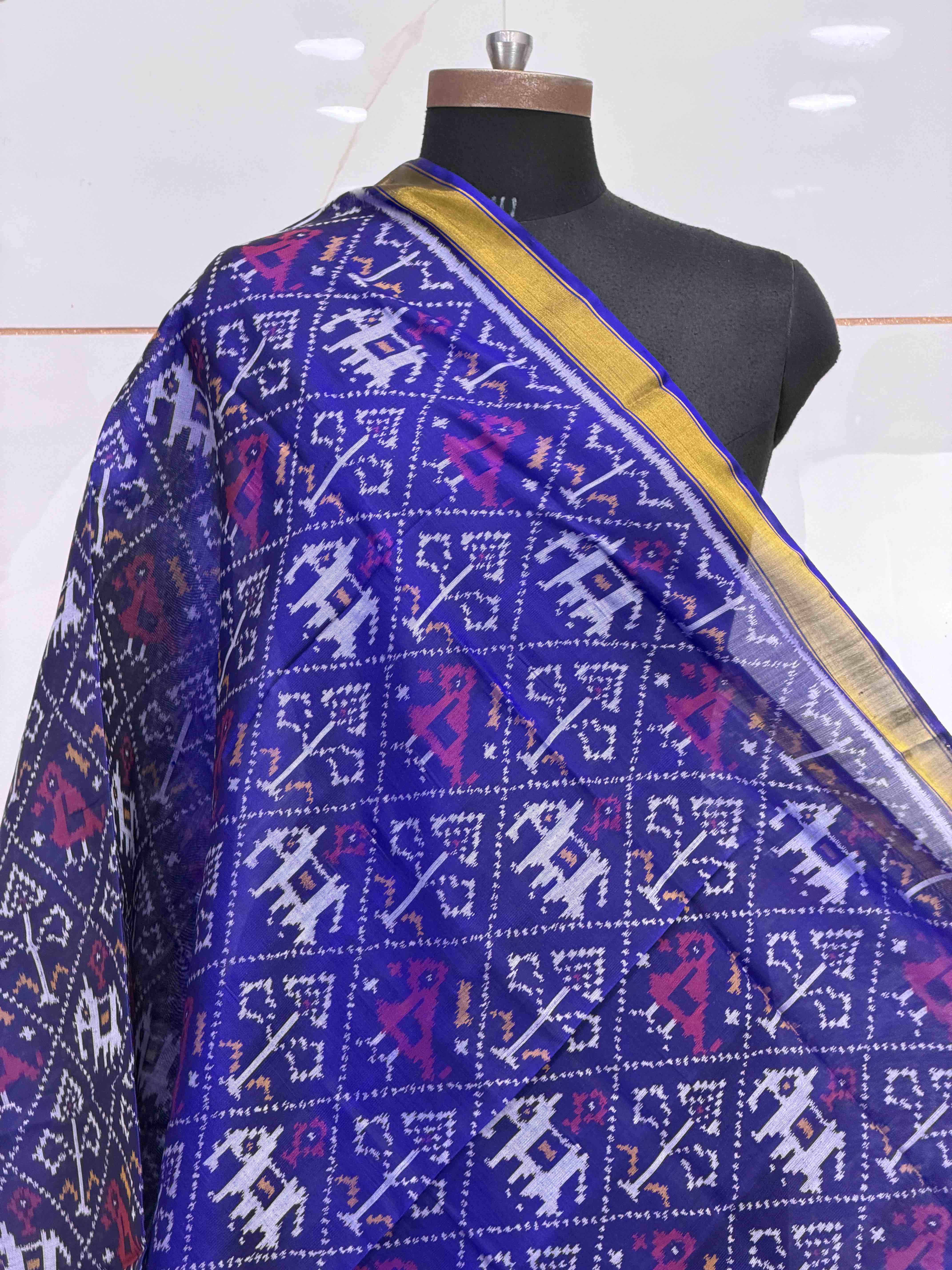 Small dupatta blue colour nari kunj design in single ikat woven