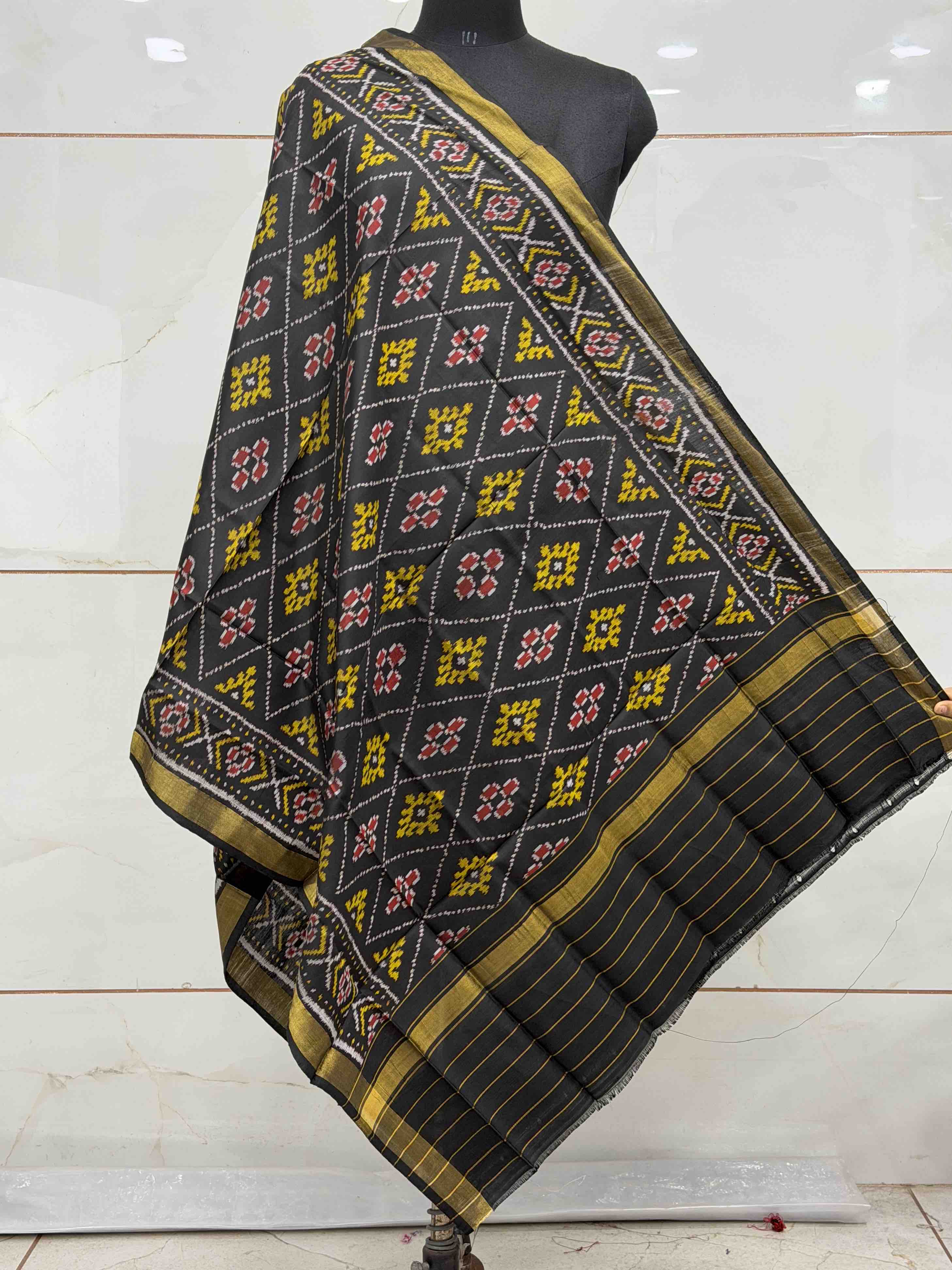 small dupatta in black shade panchanda design in single ikat