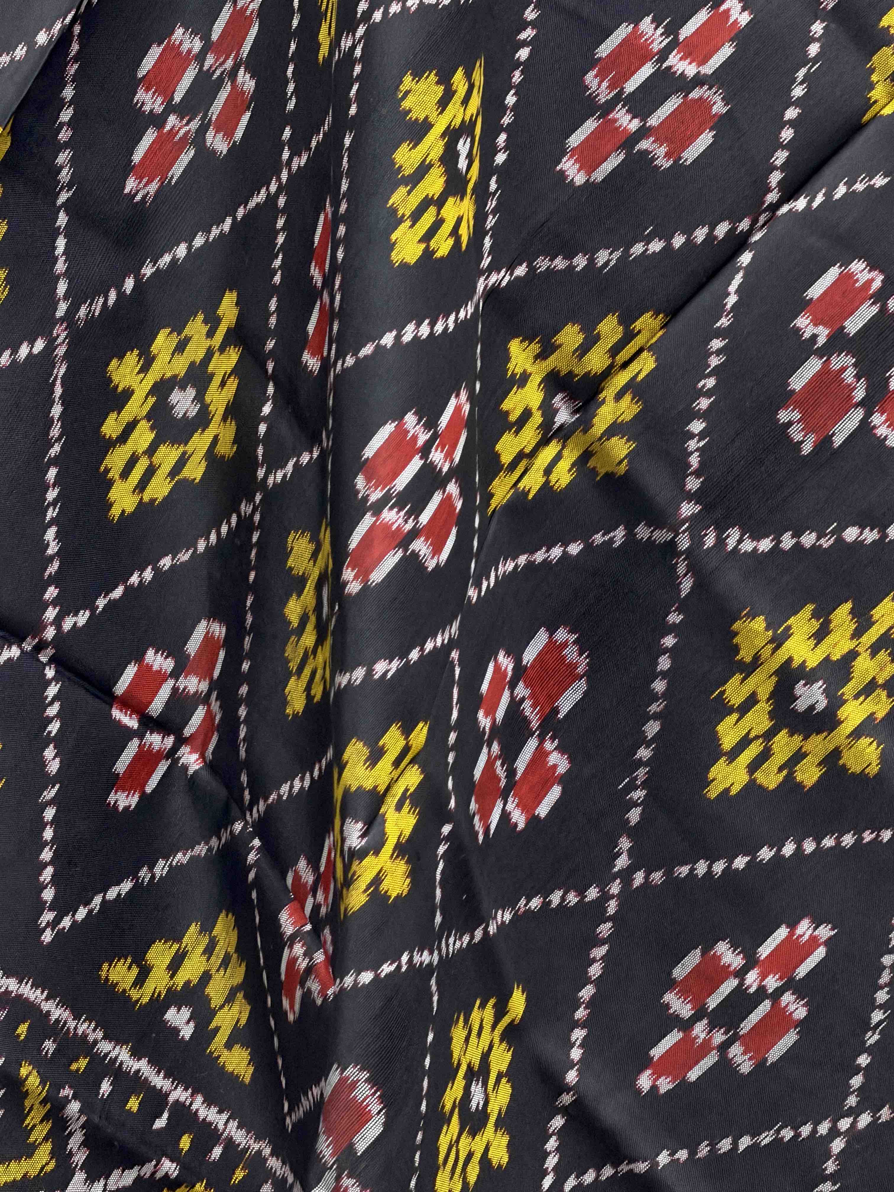 small dupatta in black shade panchanda design in single ikat