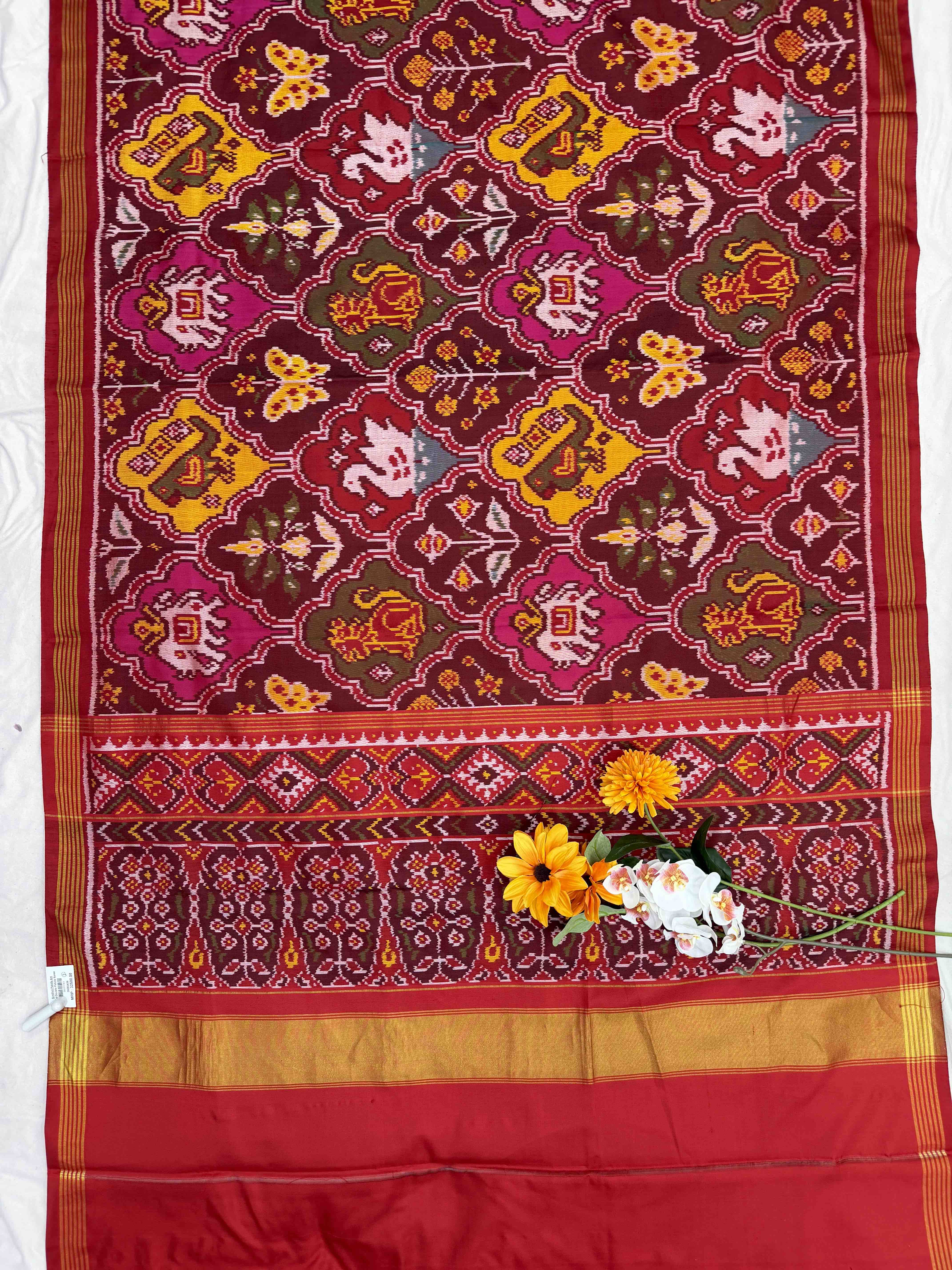 Red multi colour figures Single Ikat Patola Saree