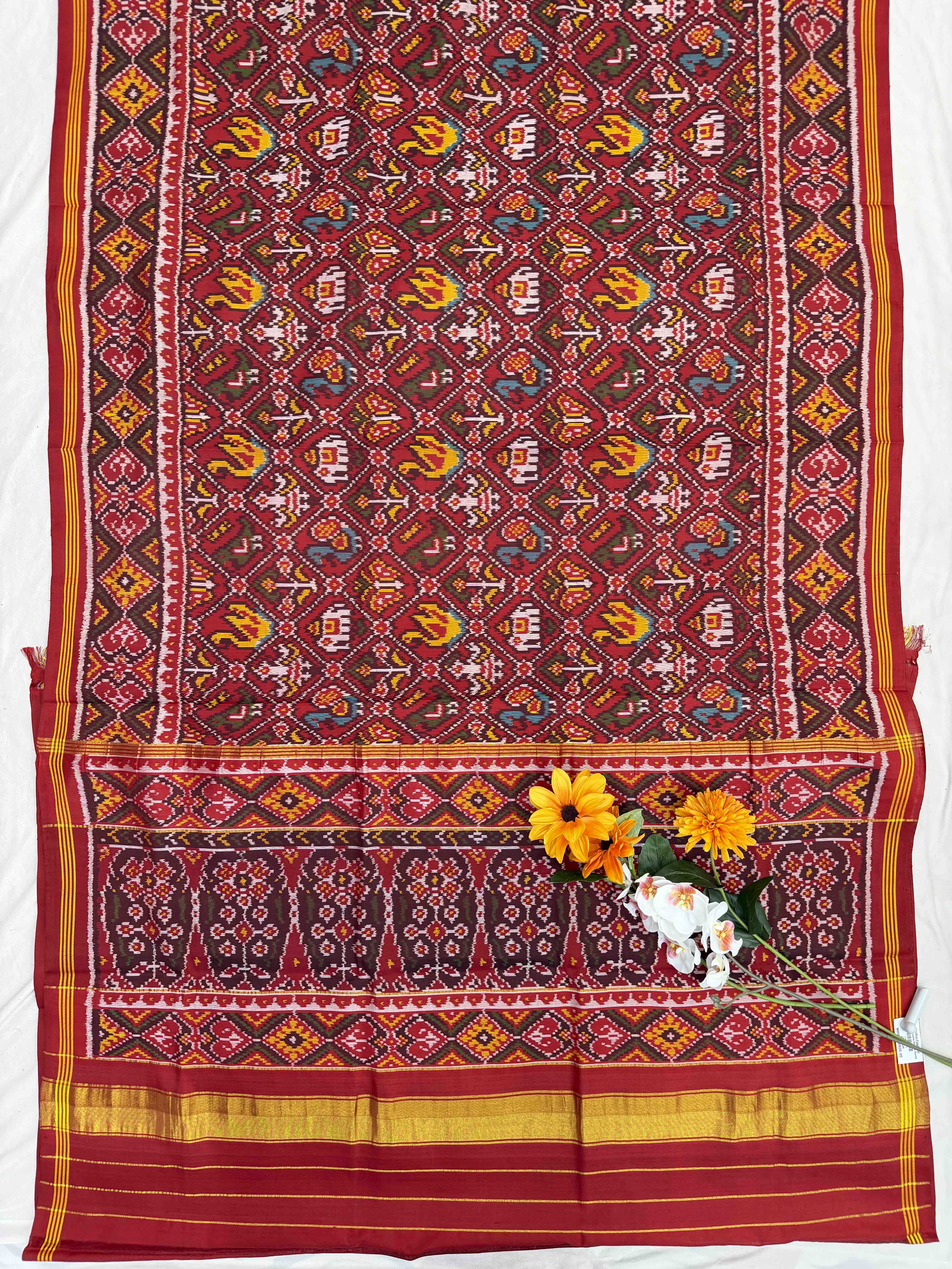 Red narikunjar Single Ikat Patola Saree