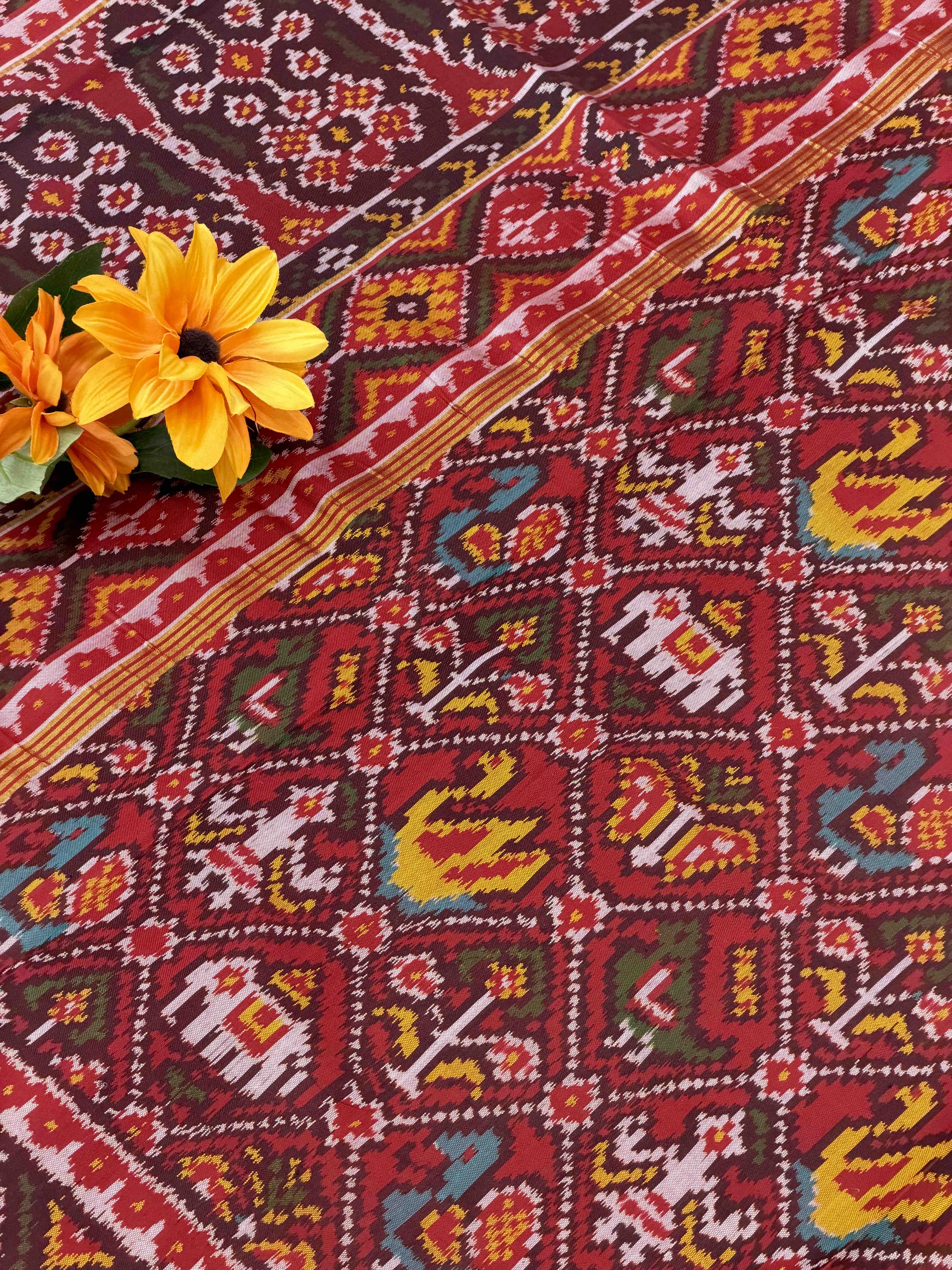 Red narikunjar Single Ikat Patola Saree