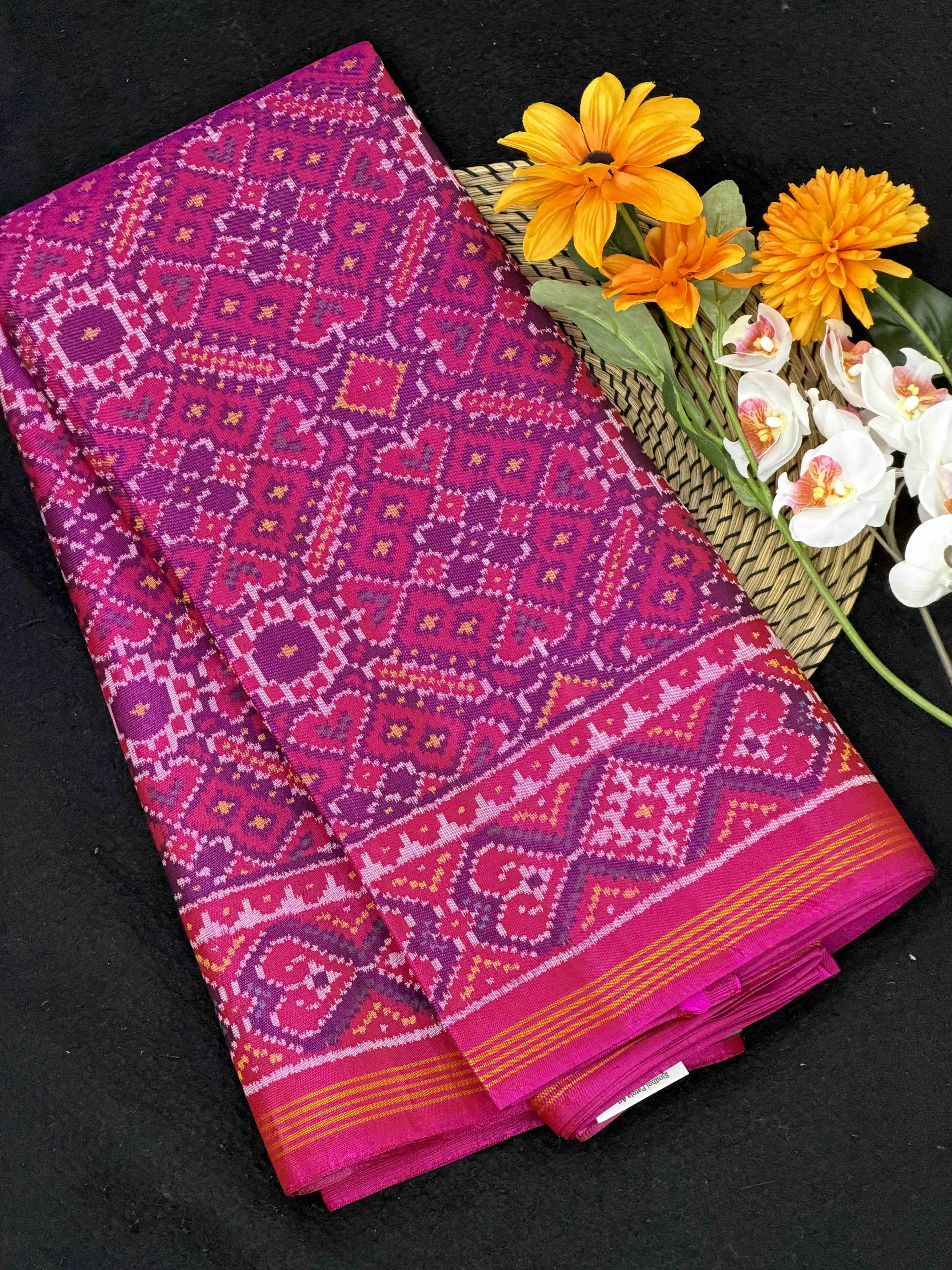 Pink Manekchawk Patola Saree
