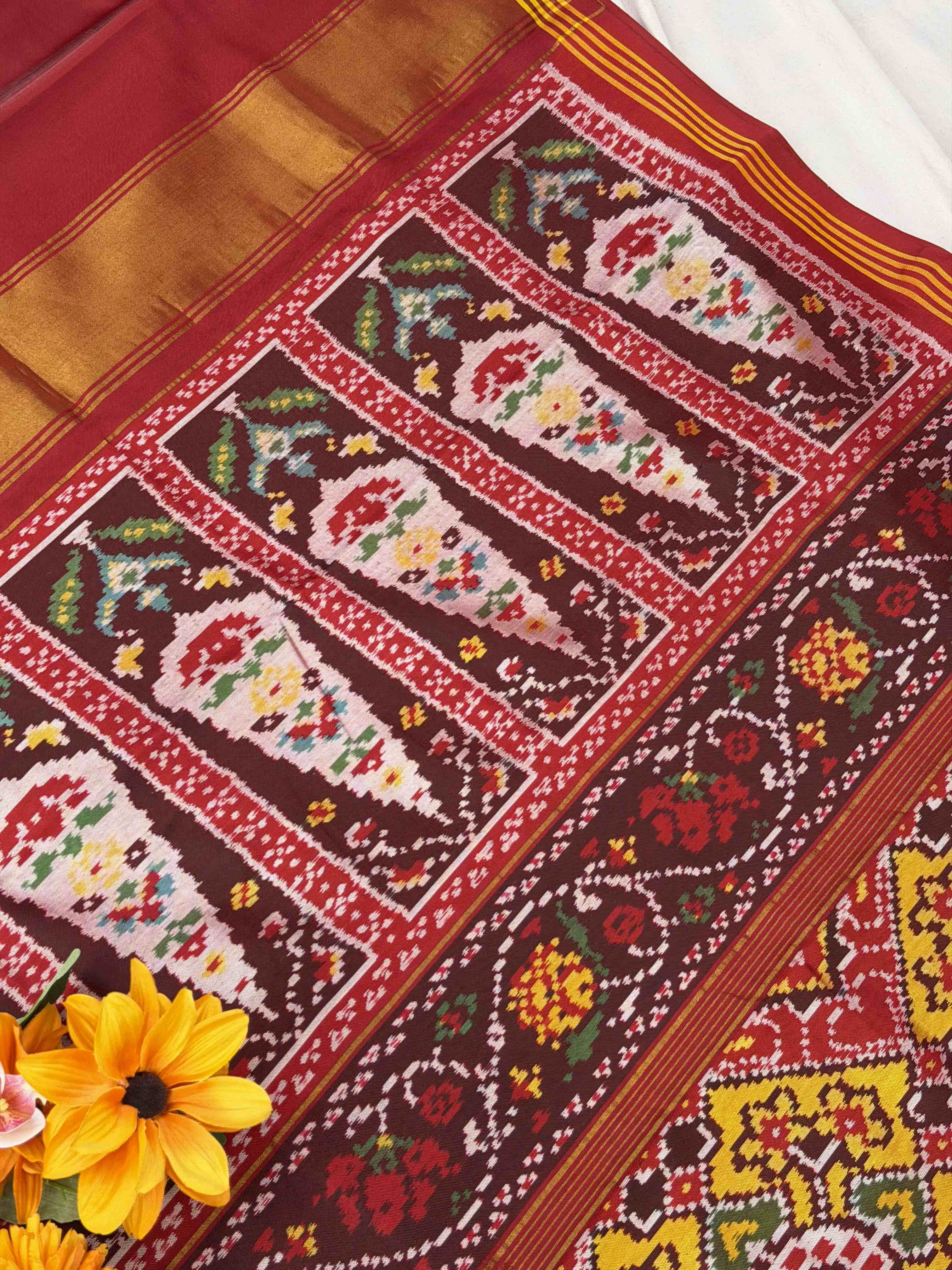 Maroon & Musterd manekchawk Patola Saree