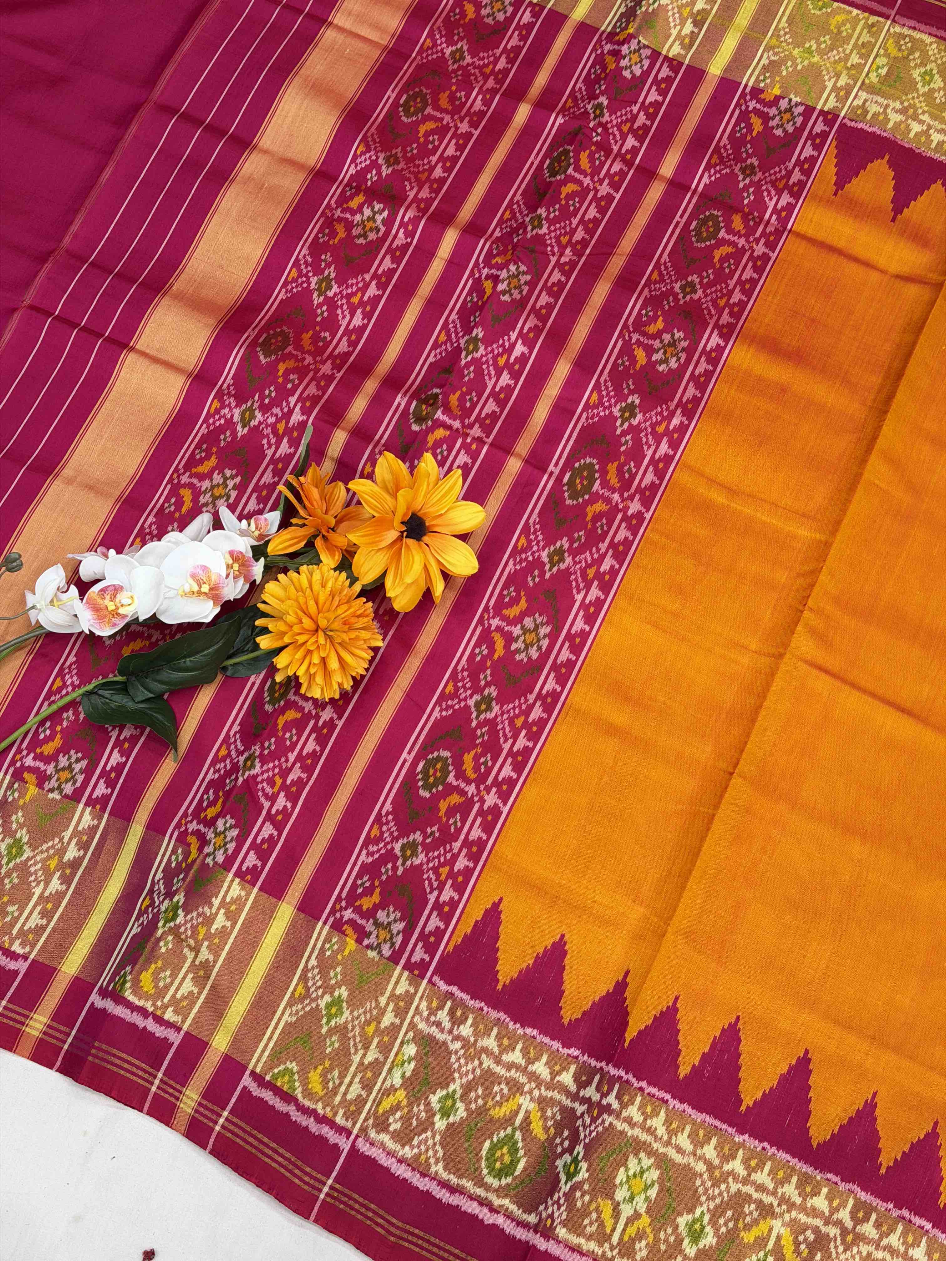 Musterd & Pink plain Rajkoti Patola Saree