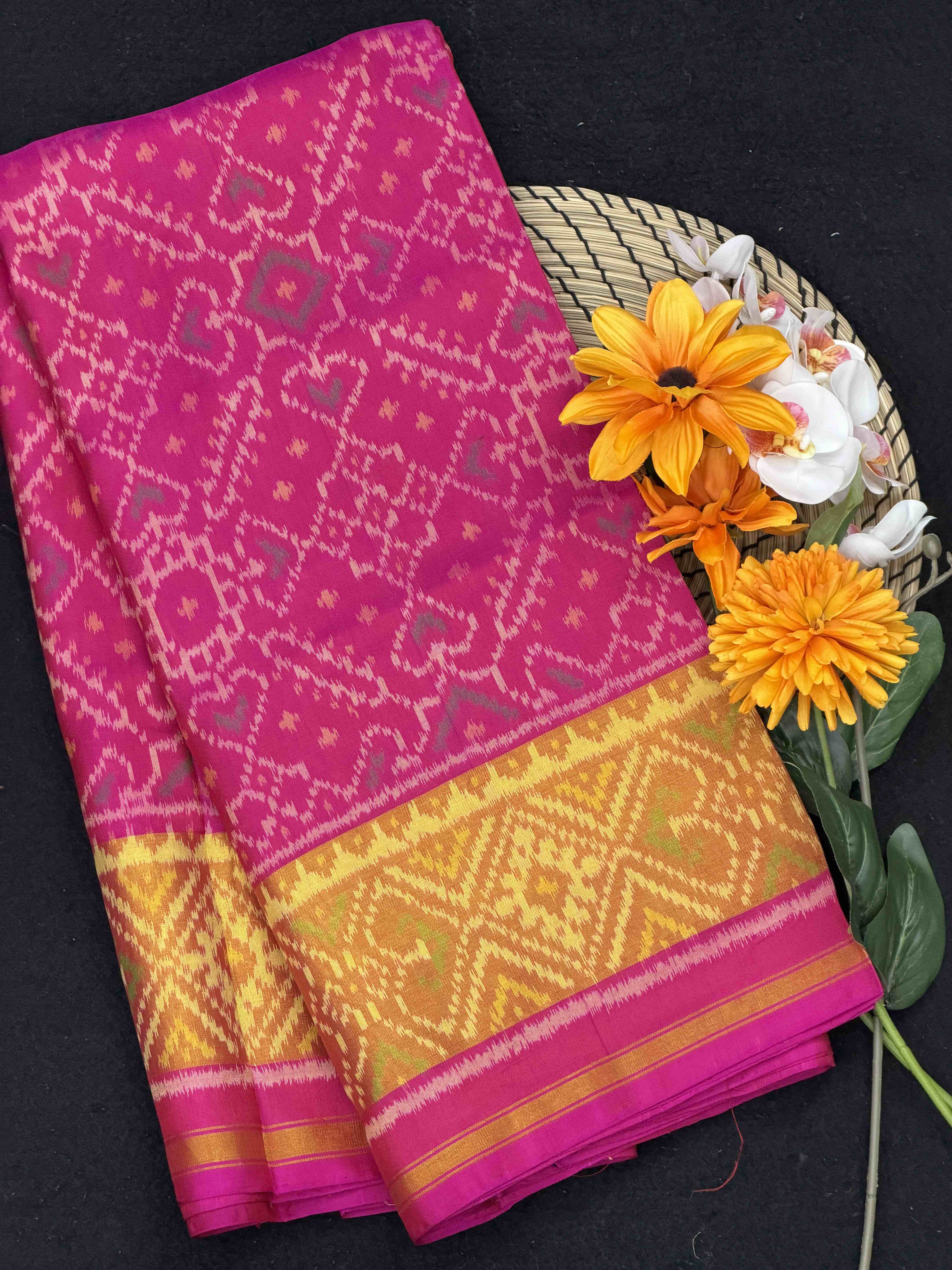 Pink Manekchawk tissue border Rajkoti Patola Saree