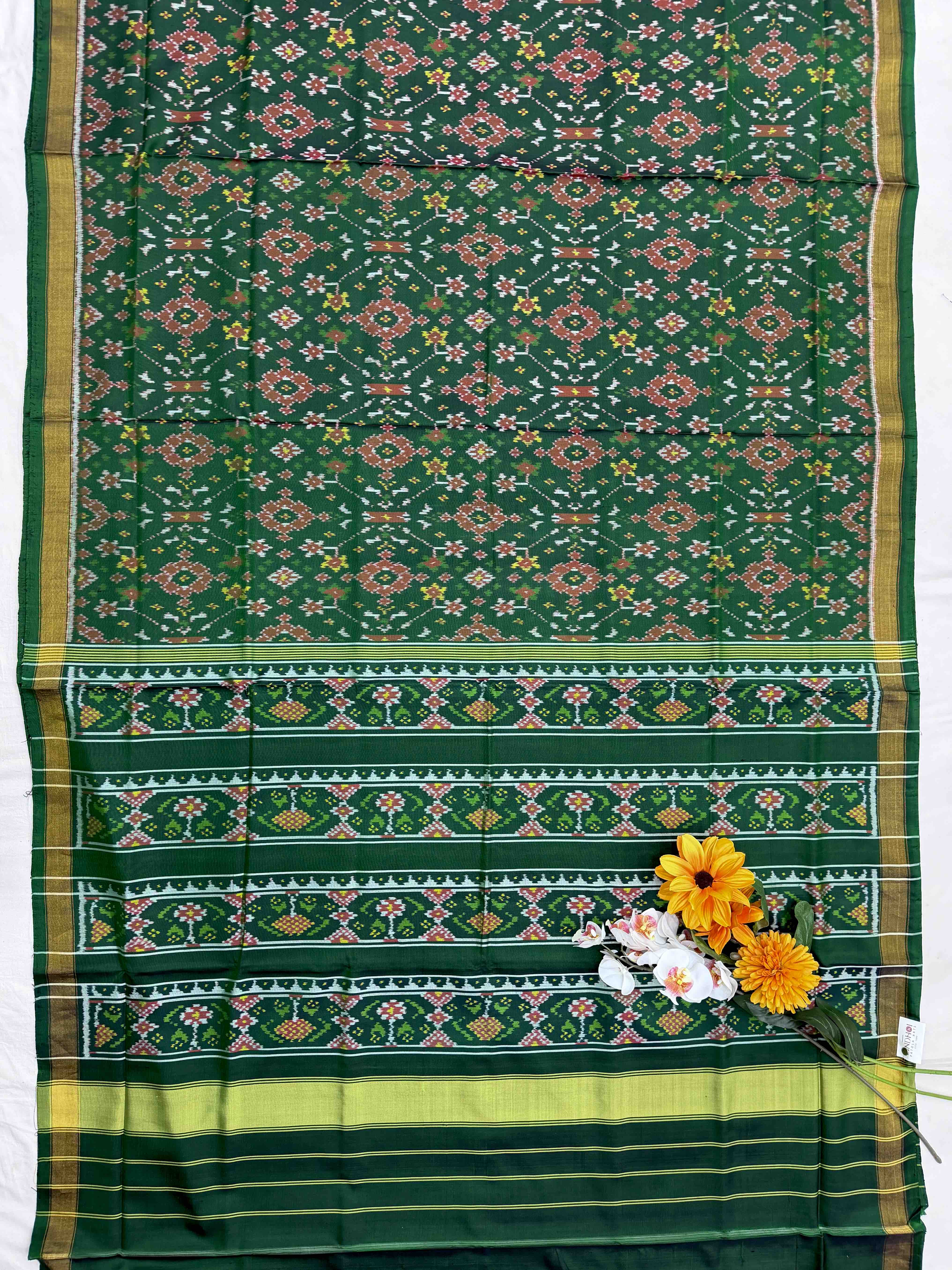 Green Navaratan Small border Rajkoti Patola Saree