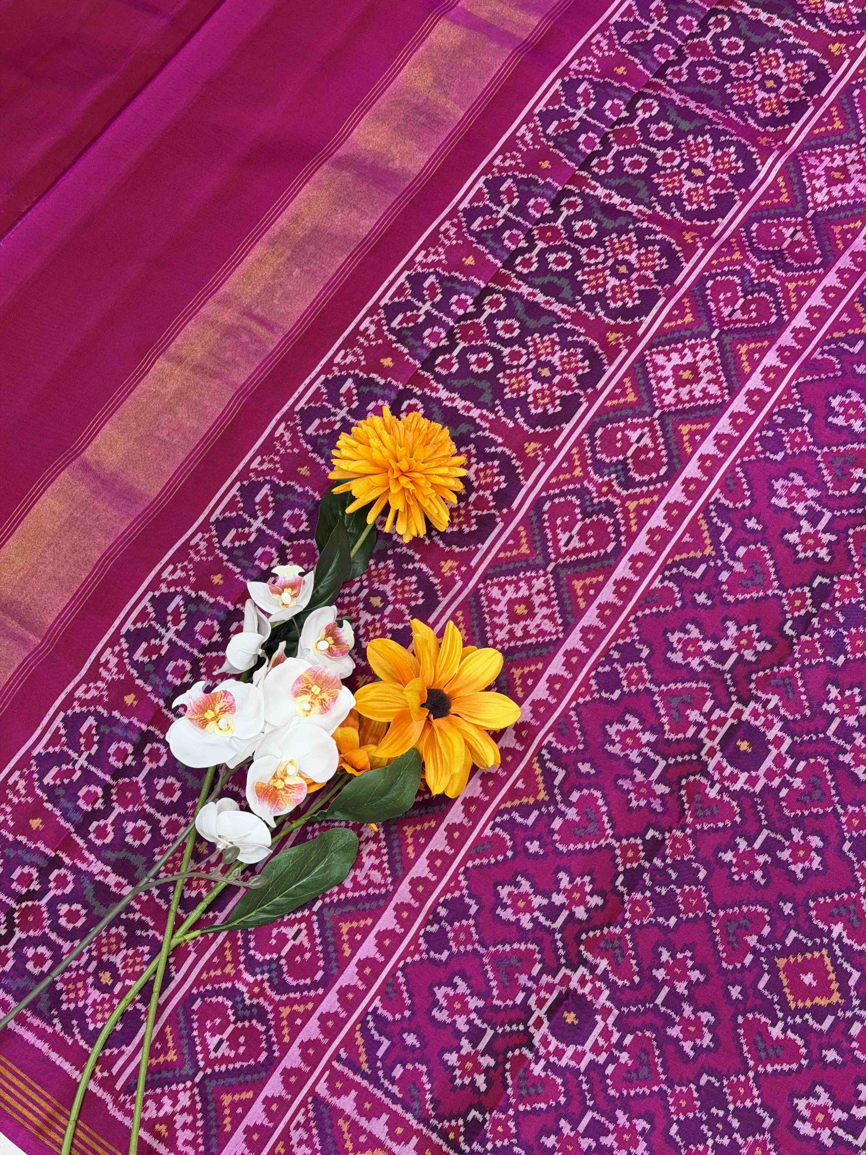 Pink Manekchawk Semi double ikat Patola Saree