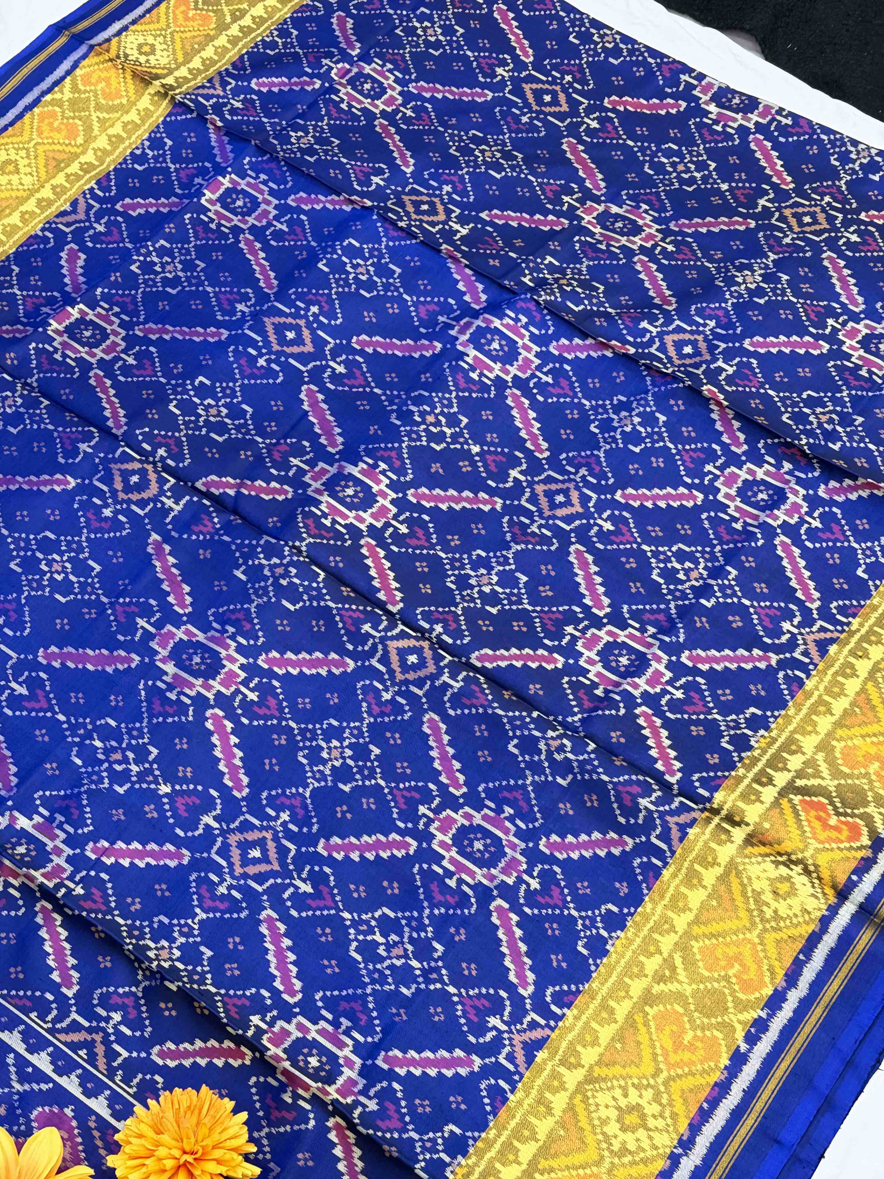 Blue tissue border manekchawk Rajkot Patola Saree