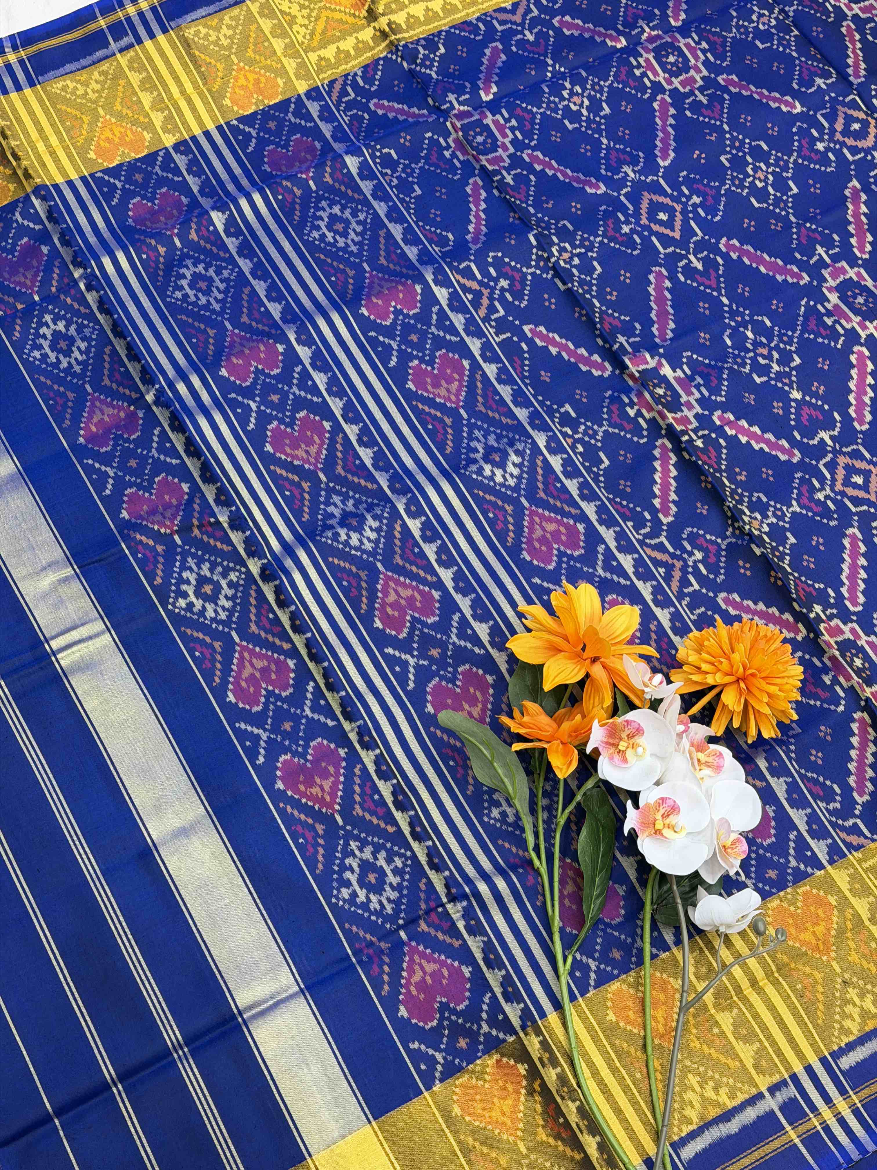Blue tissue border manekchawk Rajkot Patola Saree