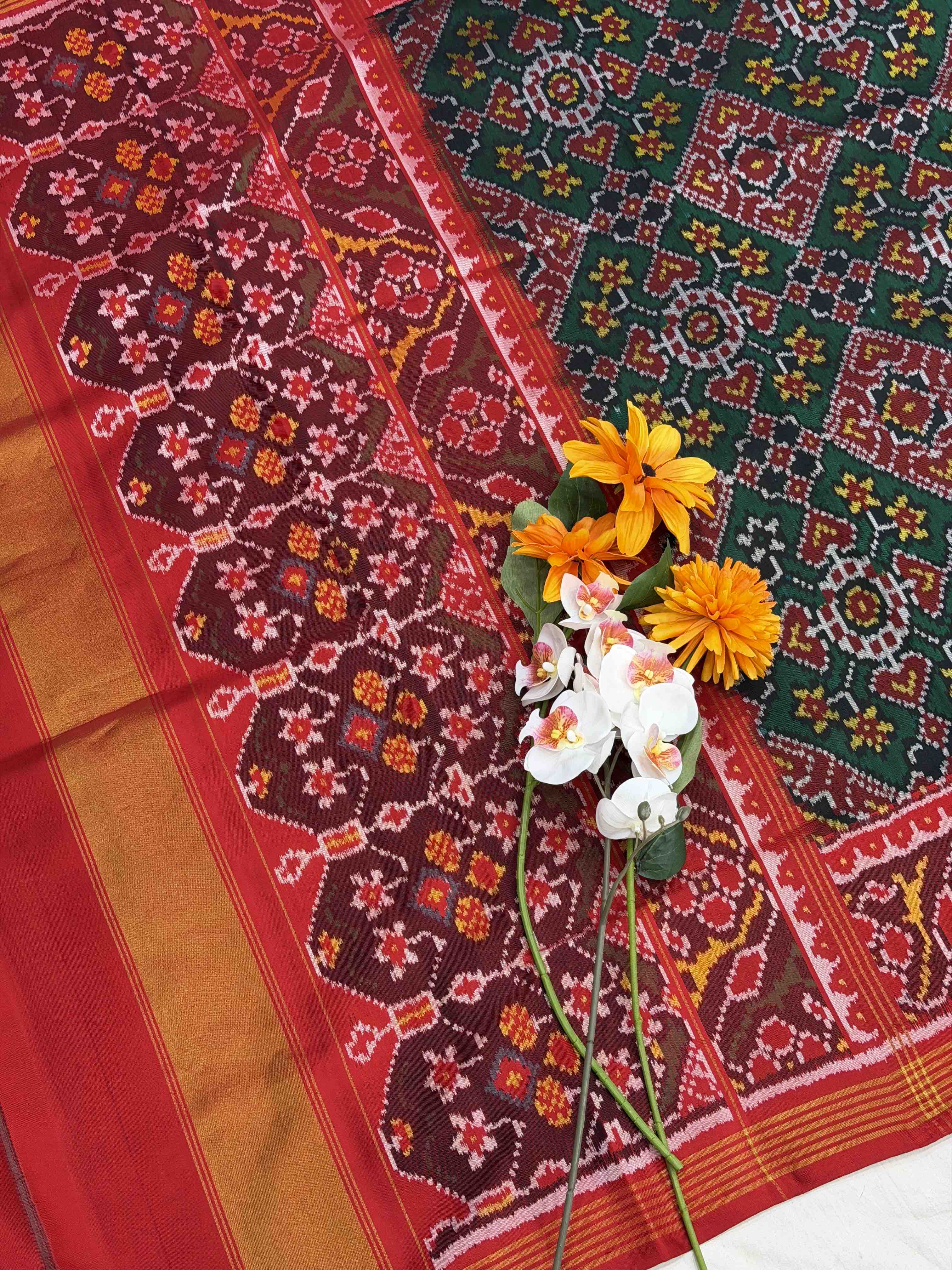 Red & Green Manekchawk mix Single Ikat Patan Patola