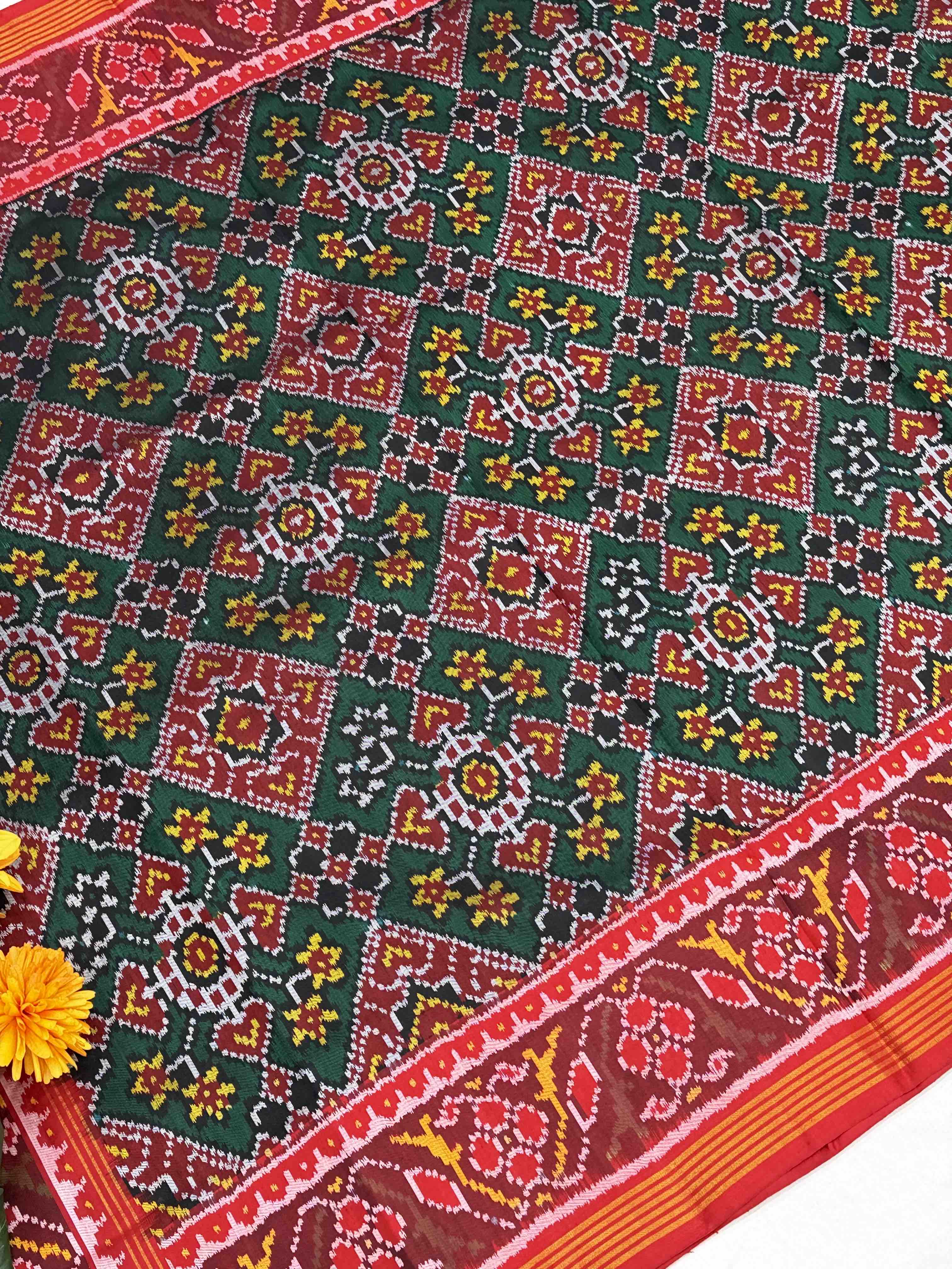 Red & Green Manekchawk mix Single Ikat Patan Patola