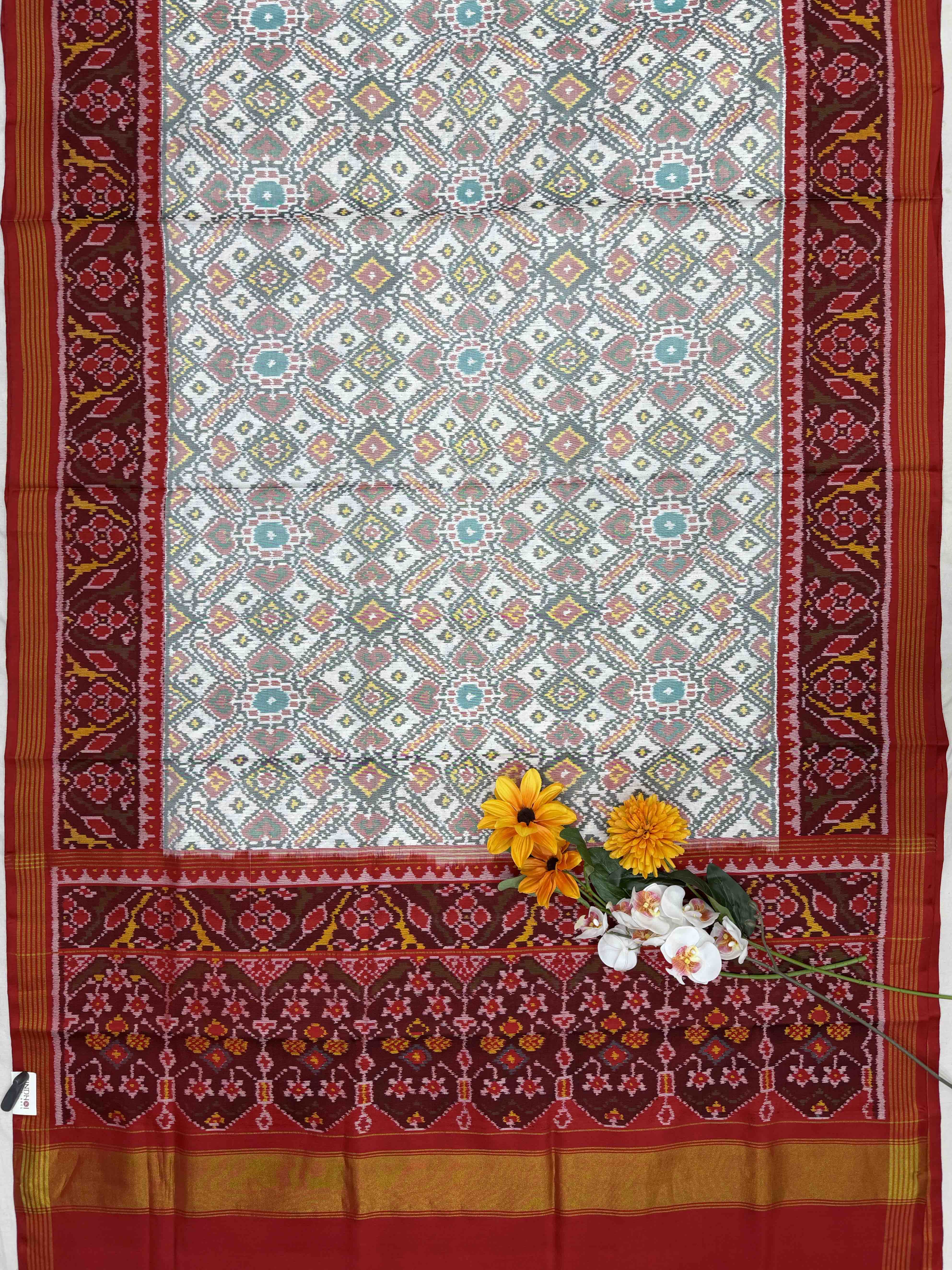 Red & white Manekchawk Single Ikat Patan Patola