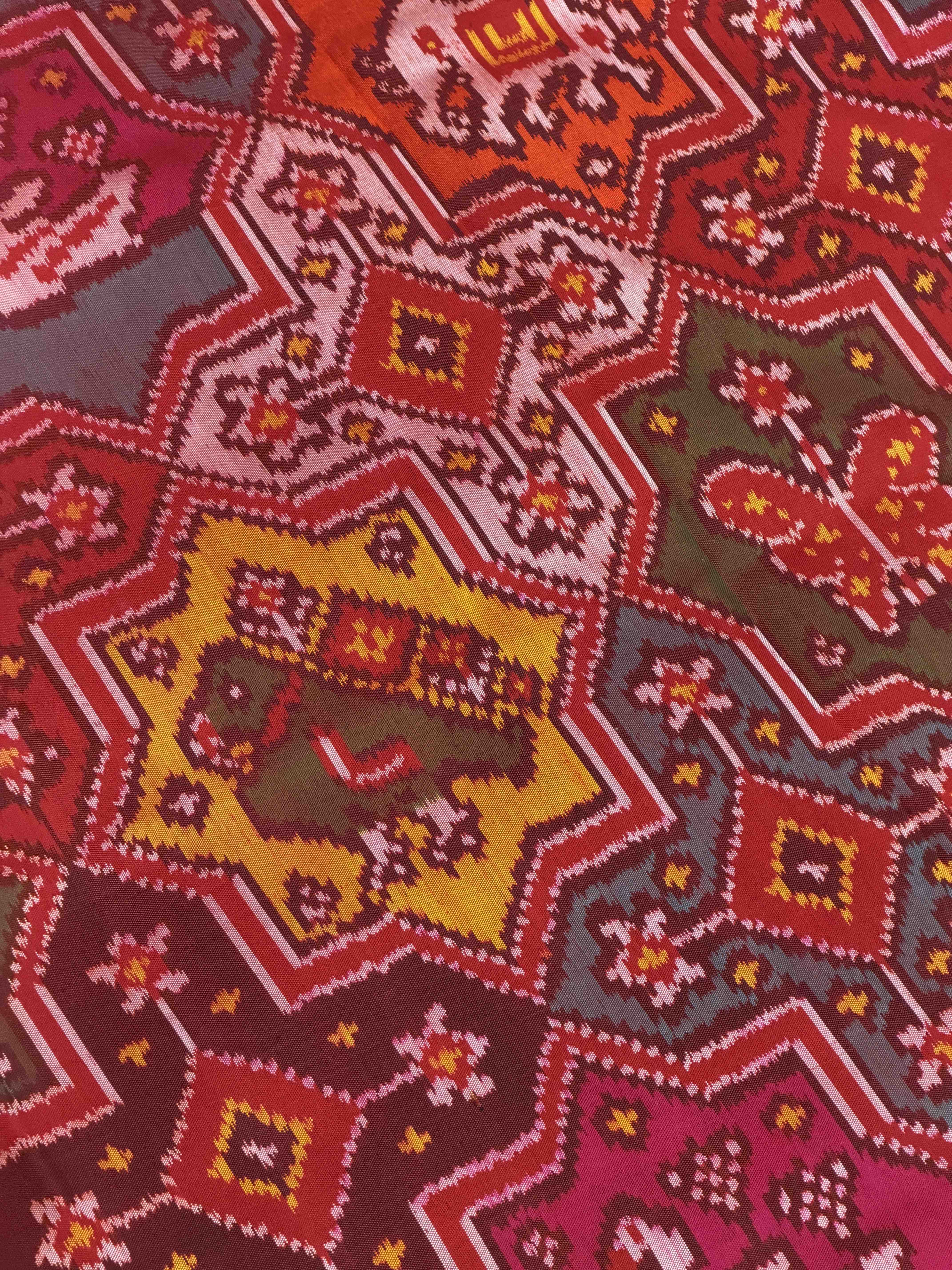Red with multi star figure Single ikat Patan Patola