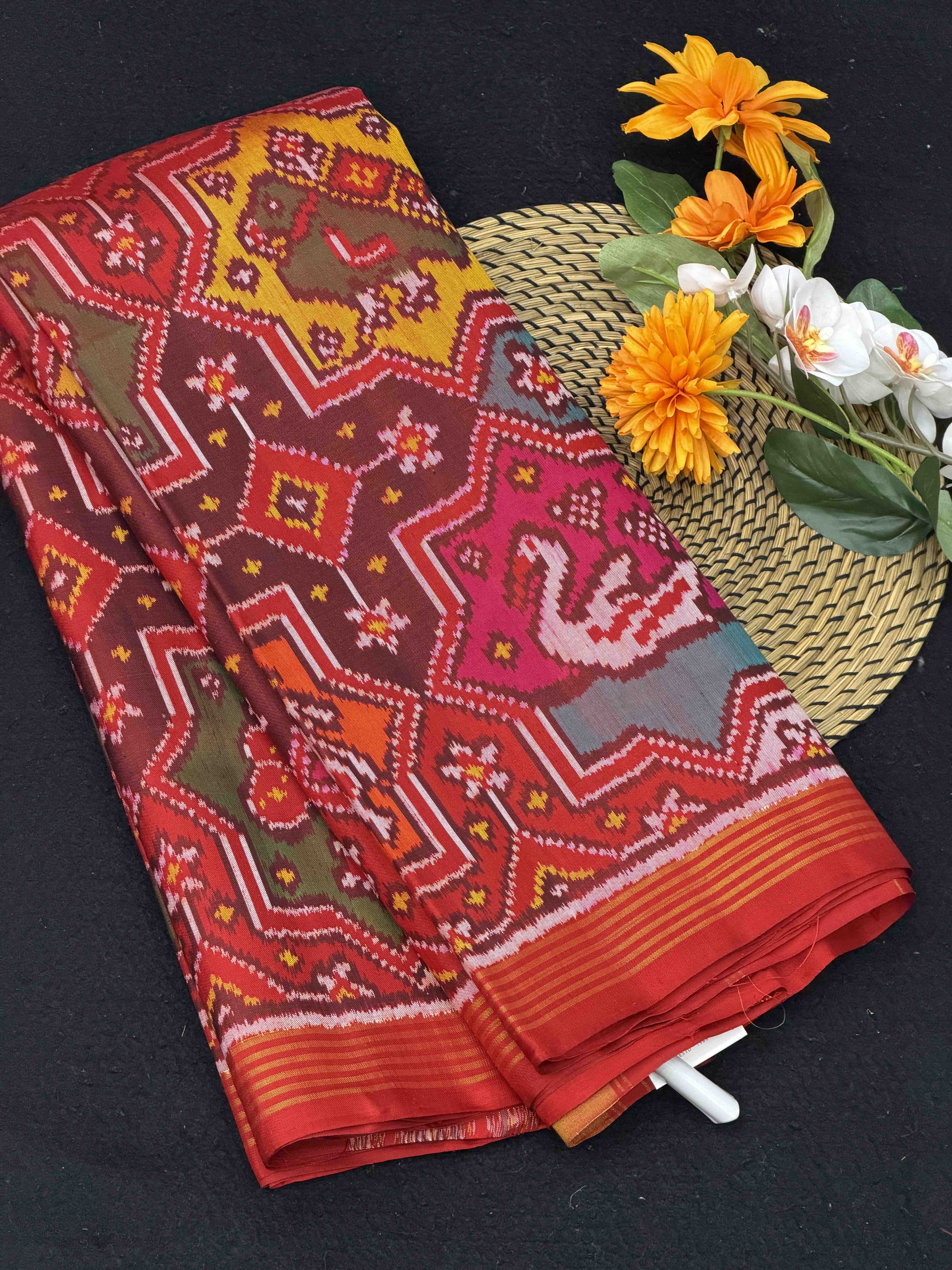 Red with multi star figure Single ikat Patan Patola