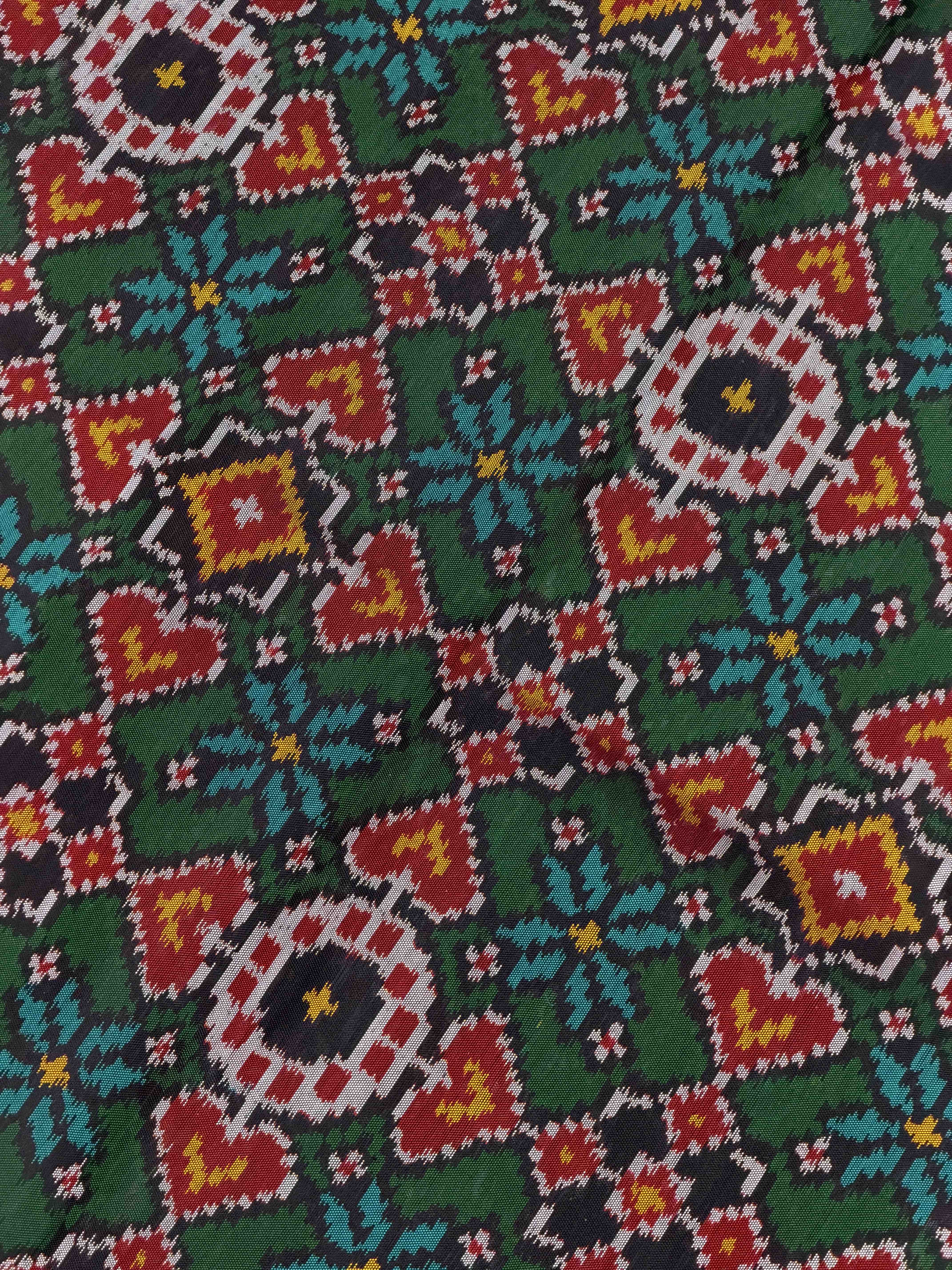 Red & Green Manekchawk tissue Patola Saree