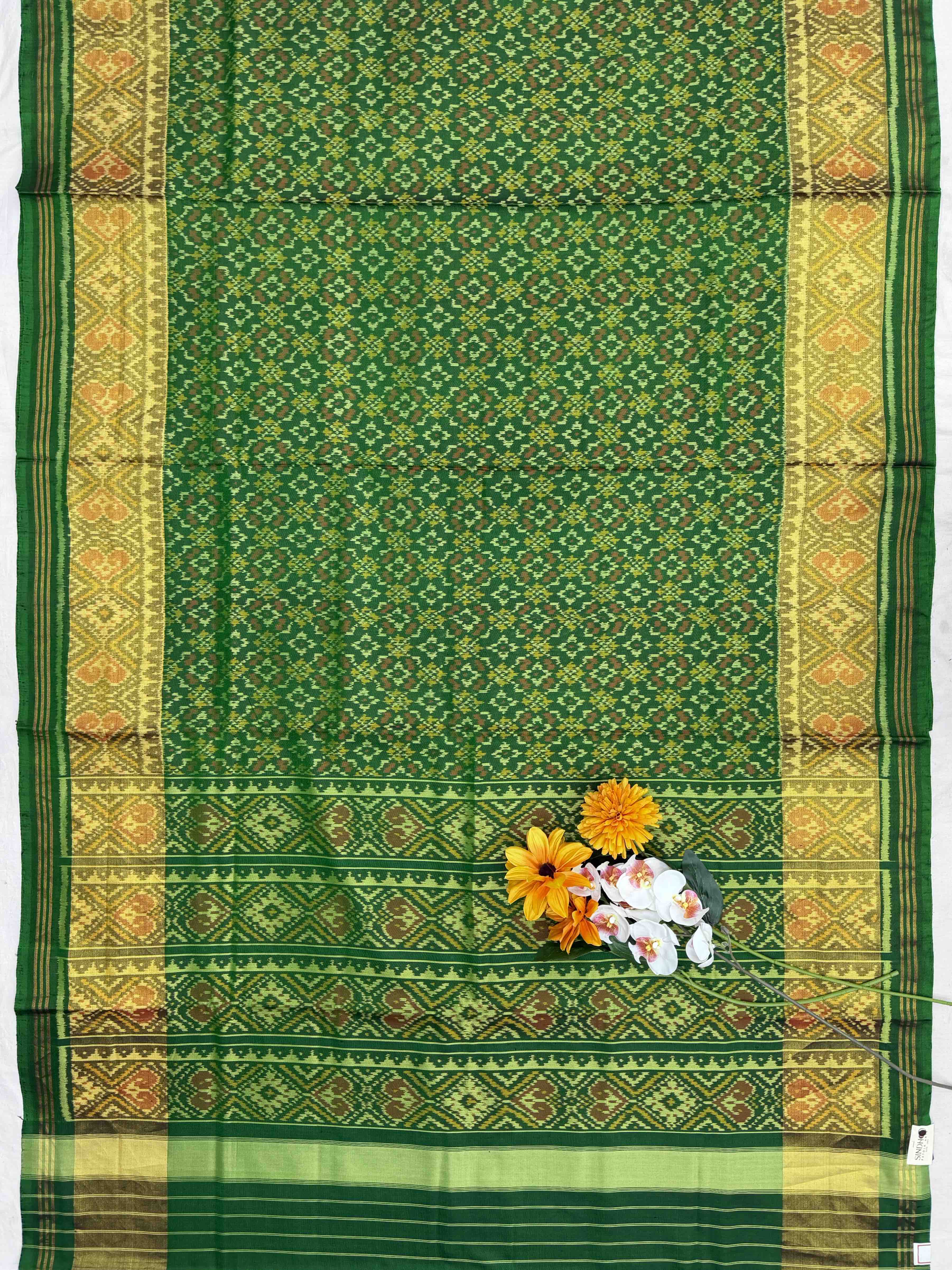 Green button ful design Rajkot Patola Saree