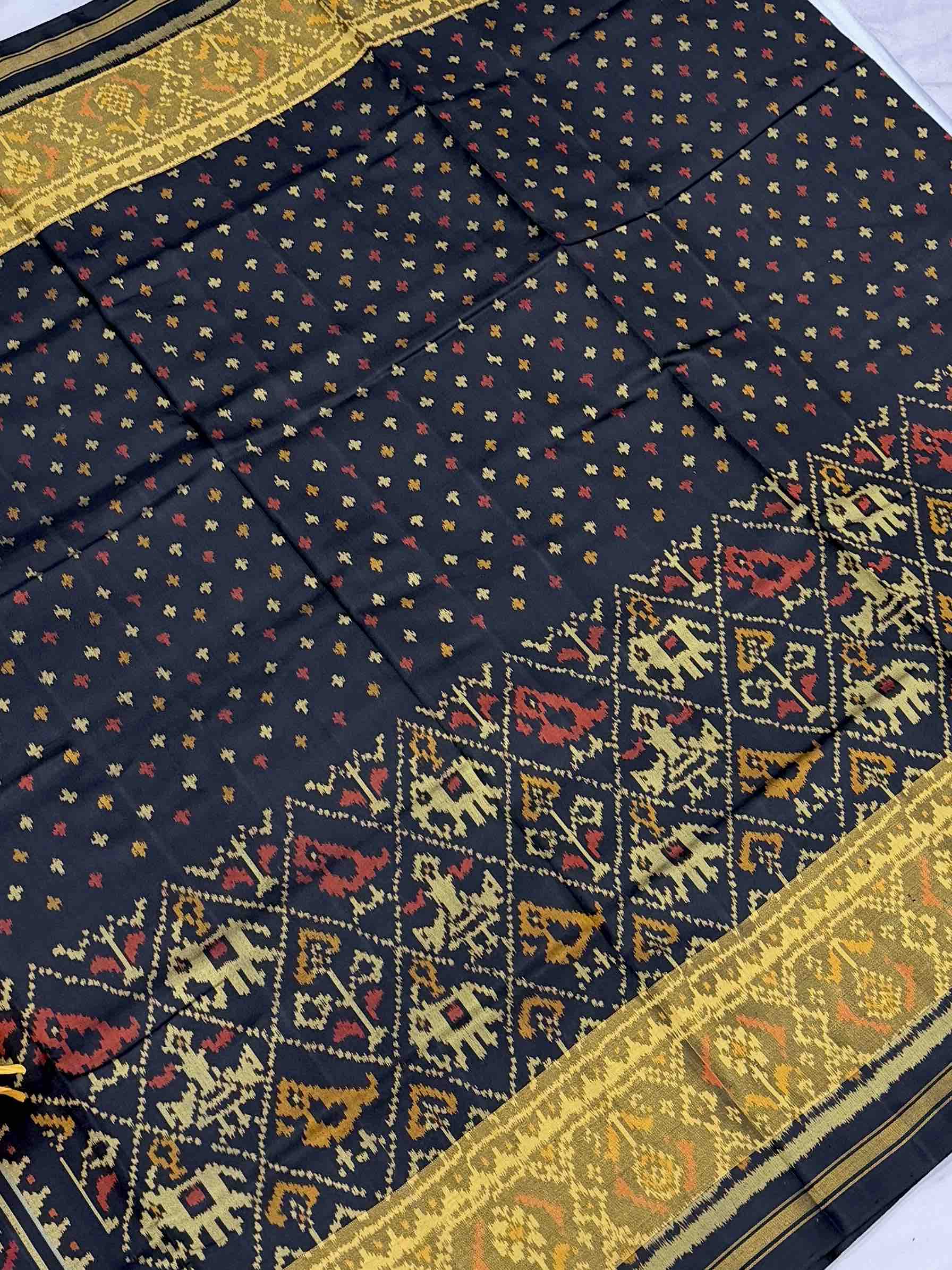 Black skirt border Narikunj rajkot patola saree