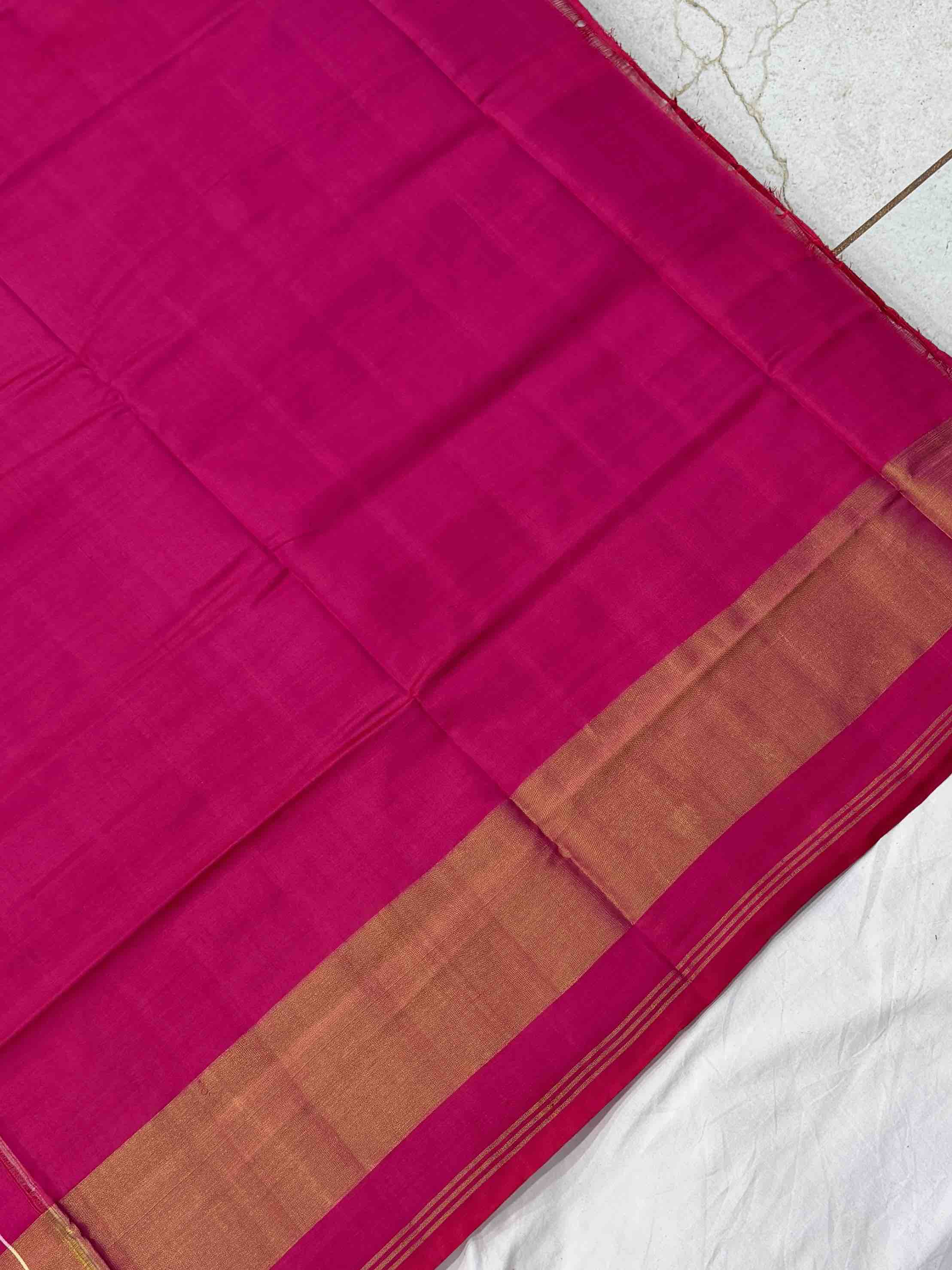 Pink tissue border navartan with Hathi Patola Saree