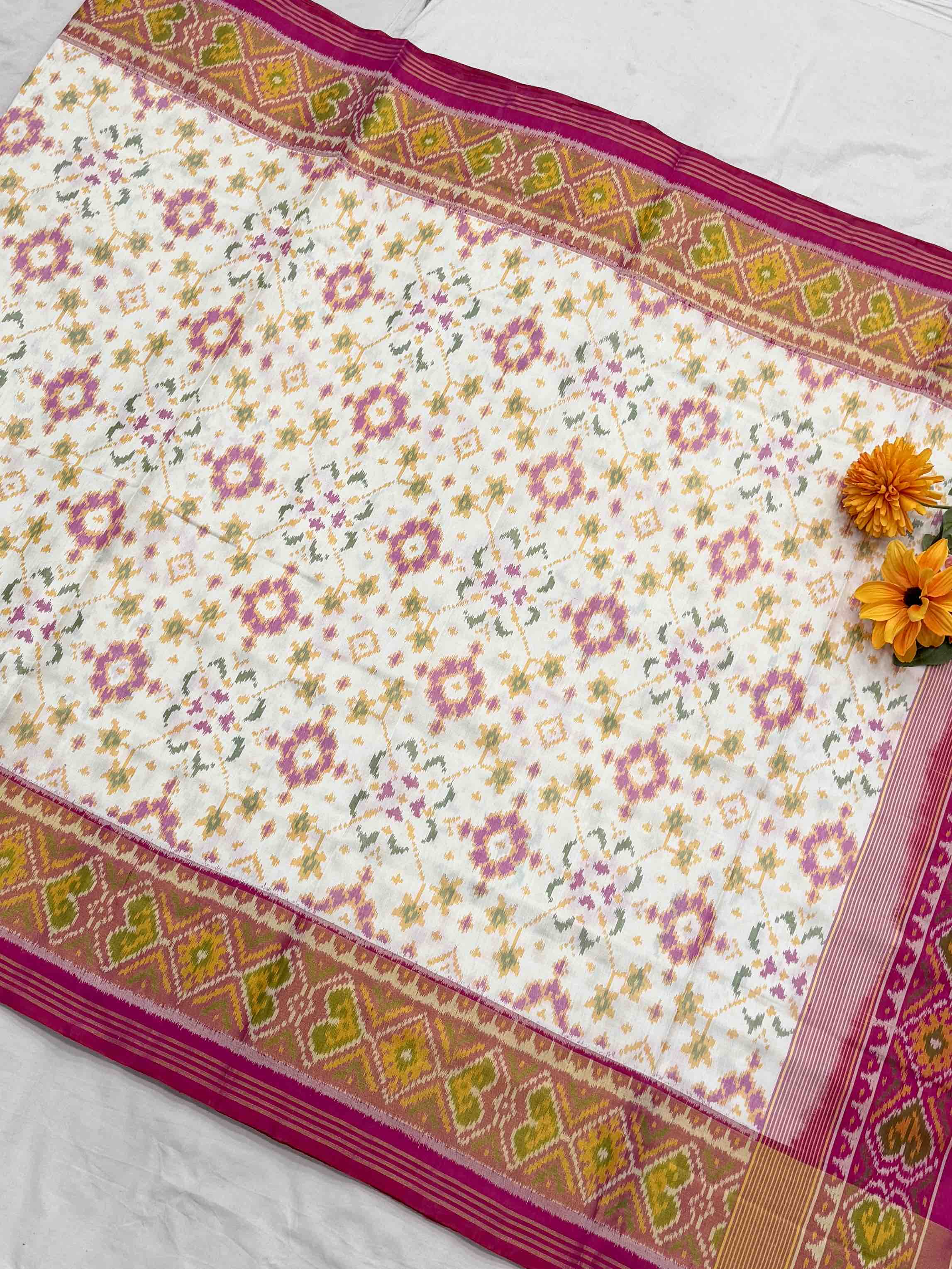 Pink & white Navaratan Tissue border Rajkot Patola Saree