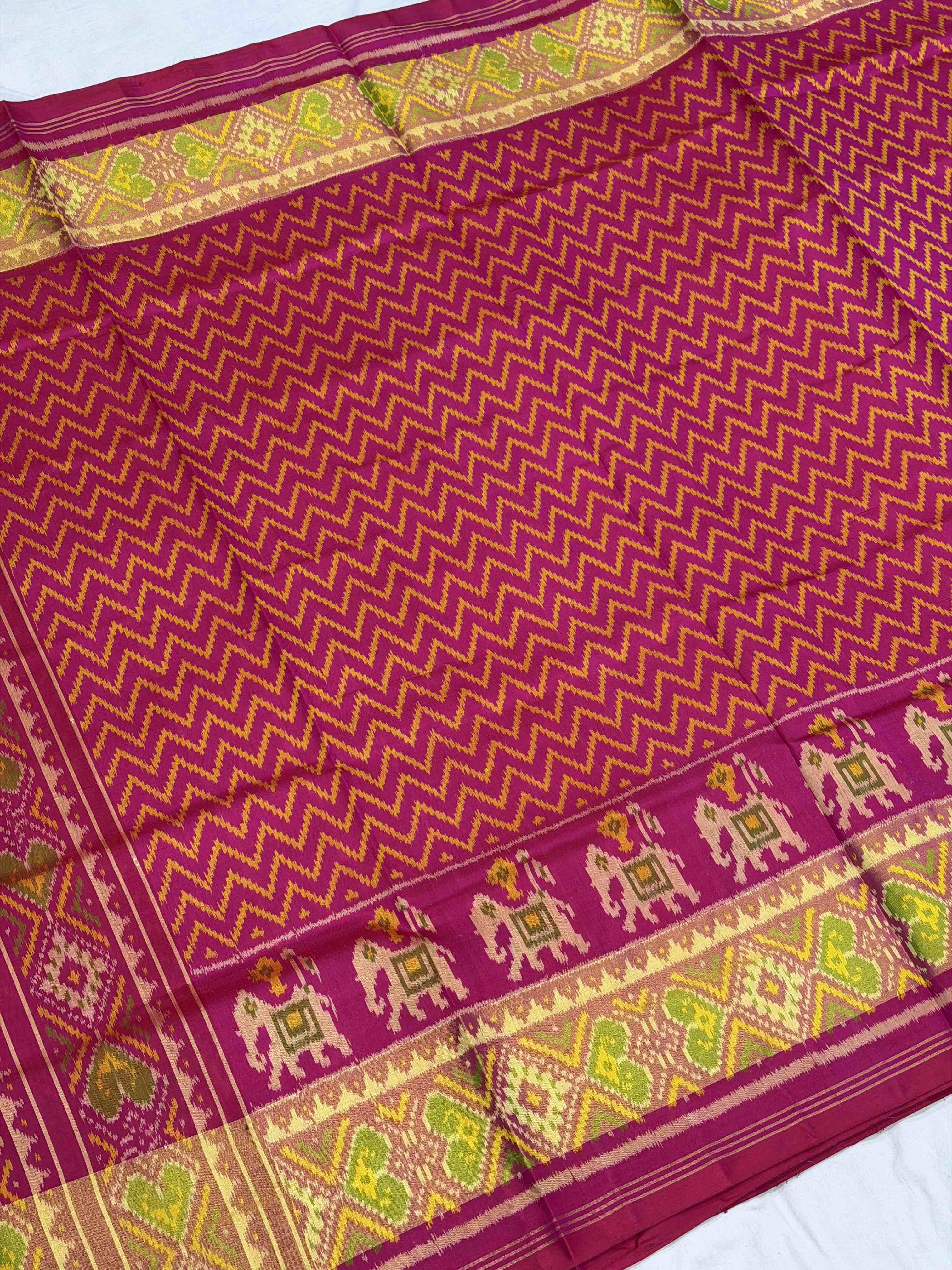 Pink zigzag skirt border Rajkot Patola Saree