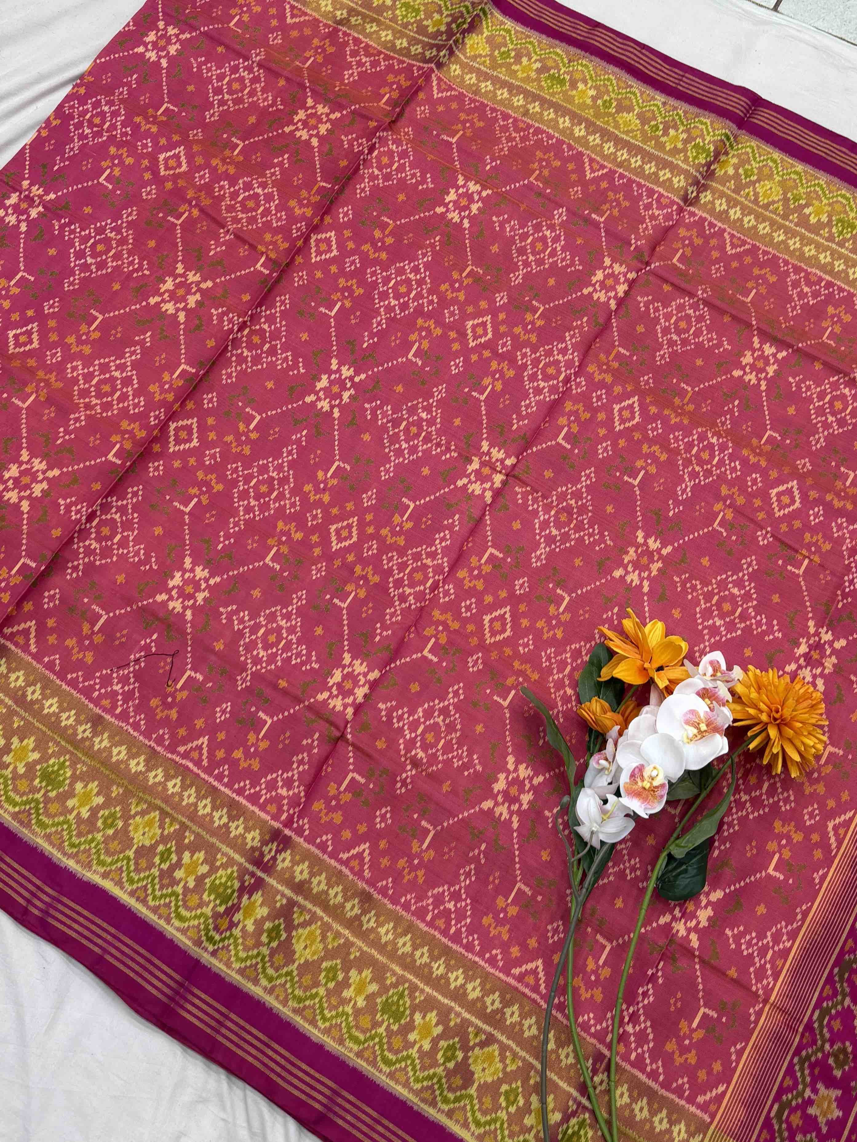 Pink & Peach navaratan Rajkot Patola Saree